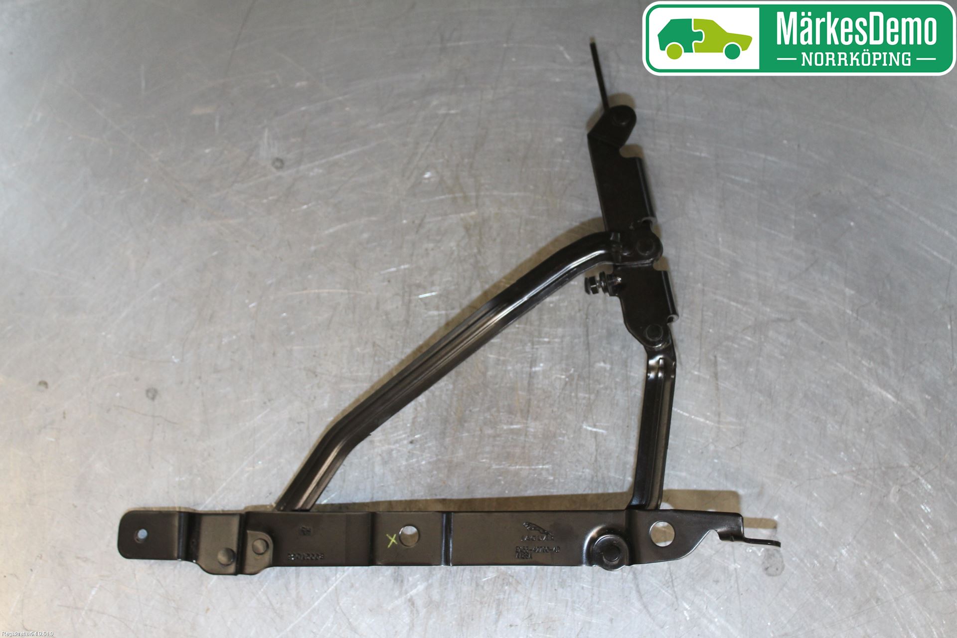 Jaguar F-TYPE Bakluckegångjärn Hö