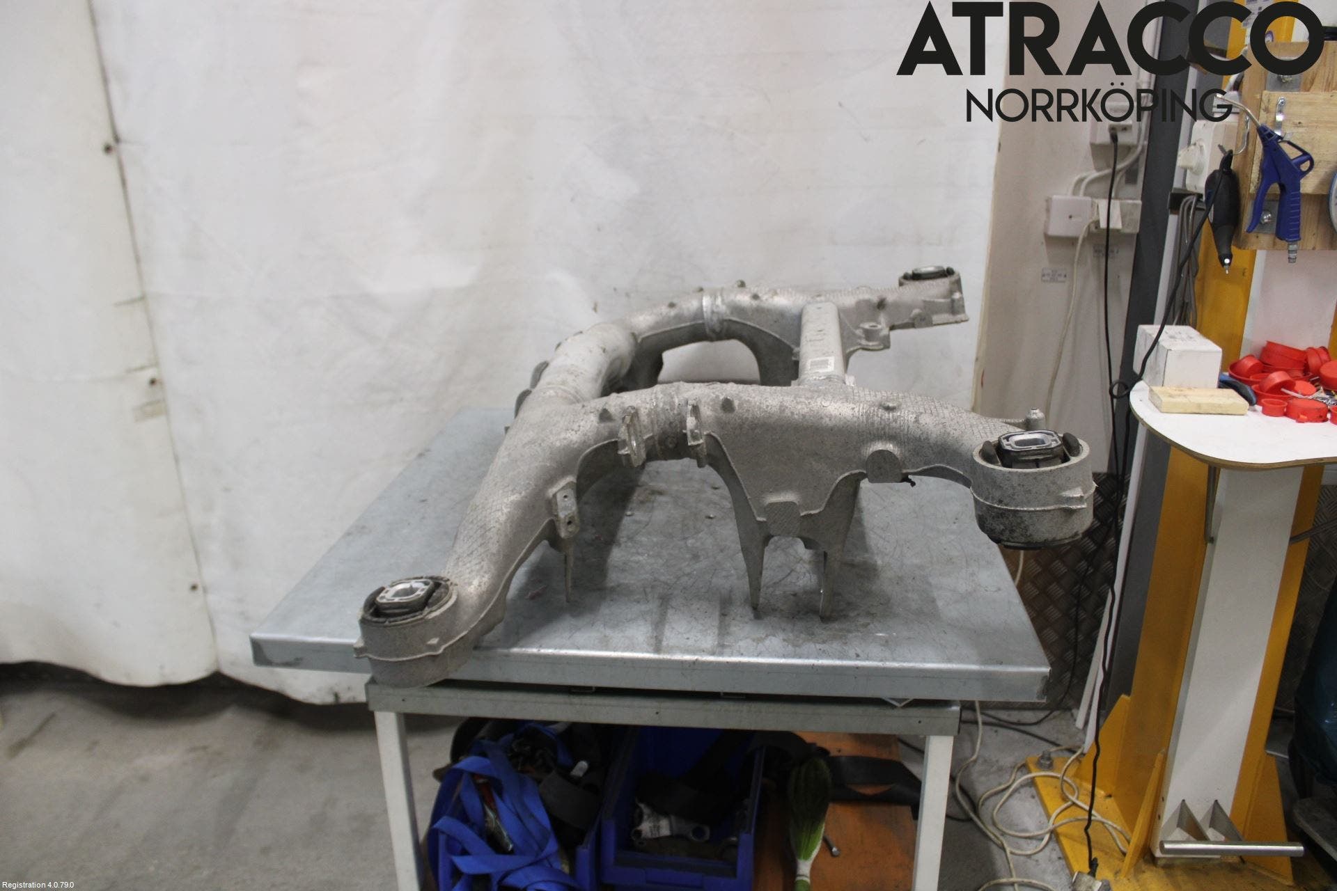 BMW 5 F10/F11/F18 09-17 Bakaxelbalk