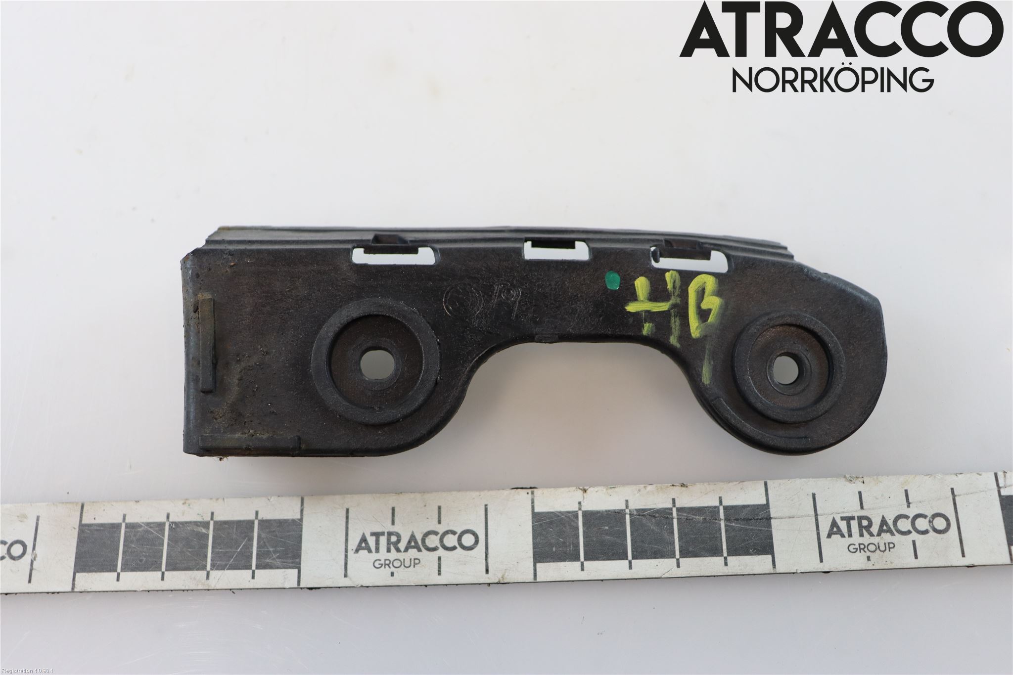 Skoda FABIA 99-07 Stötfångarfäste Bak Hö