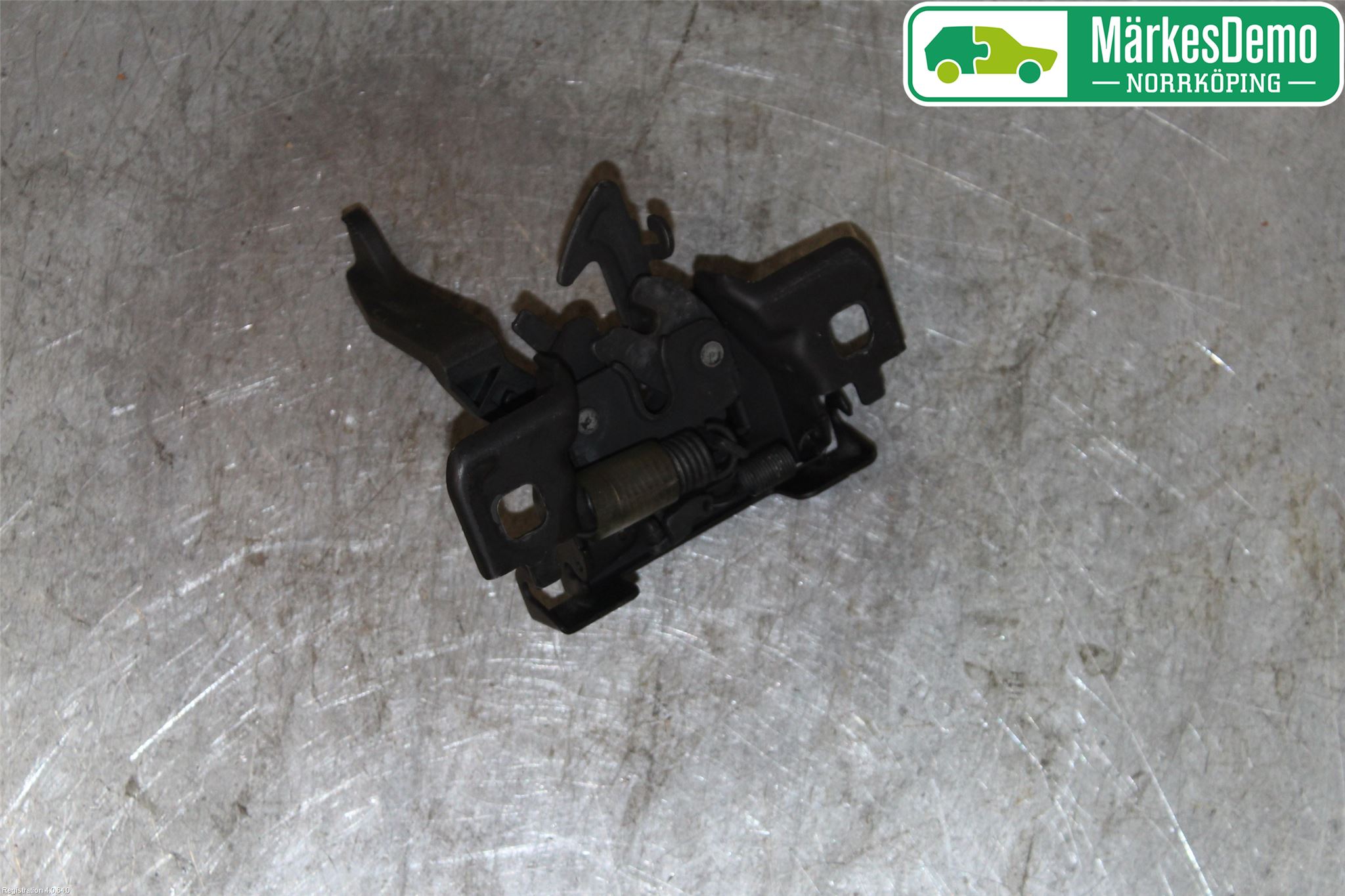 Dacia SANDERO 09-13 Huvlås