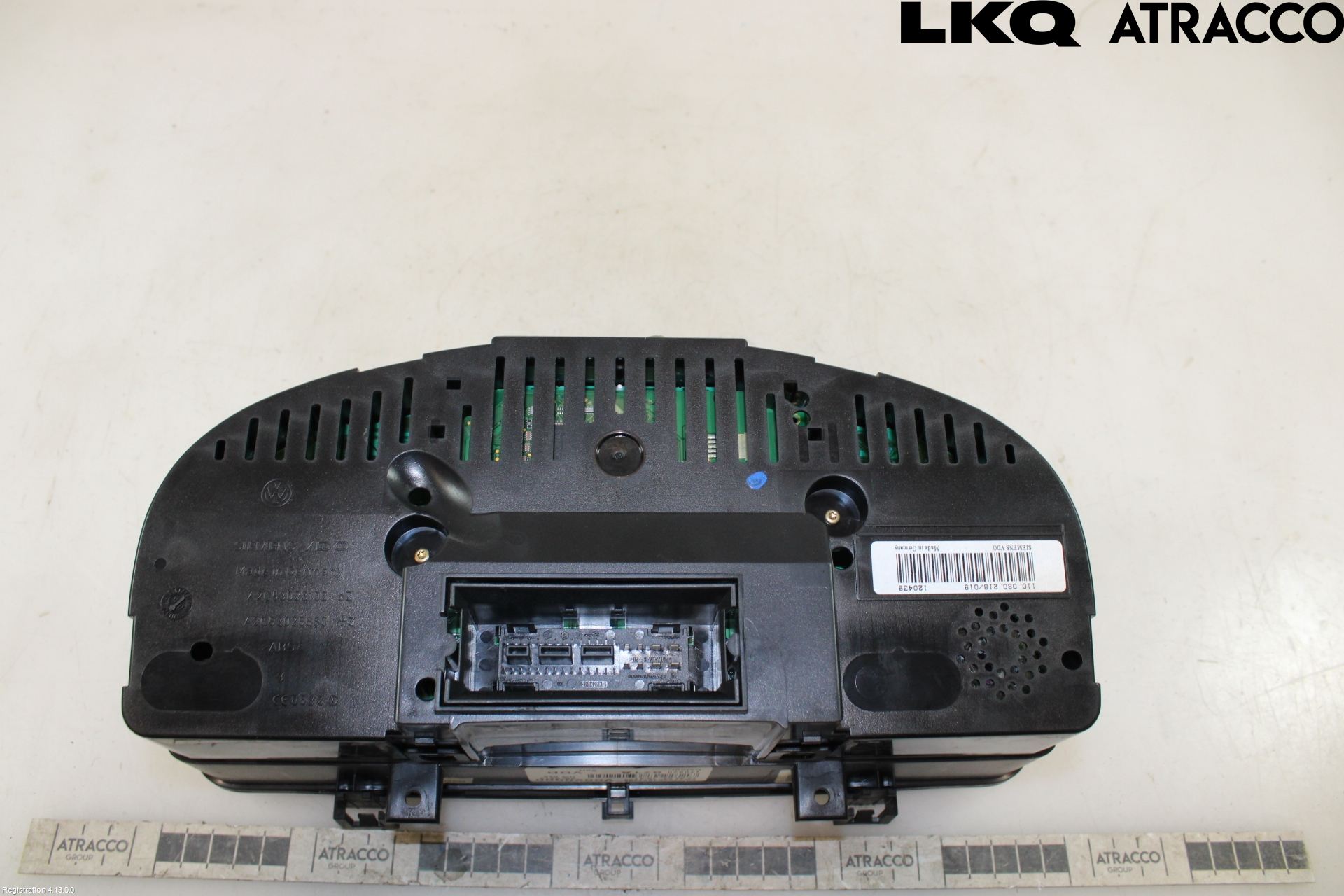 Volkswagen VW CADDY      04-10 Instrument Komb