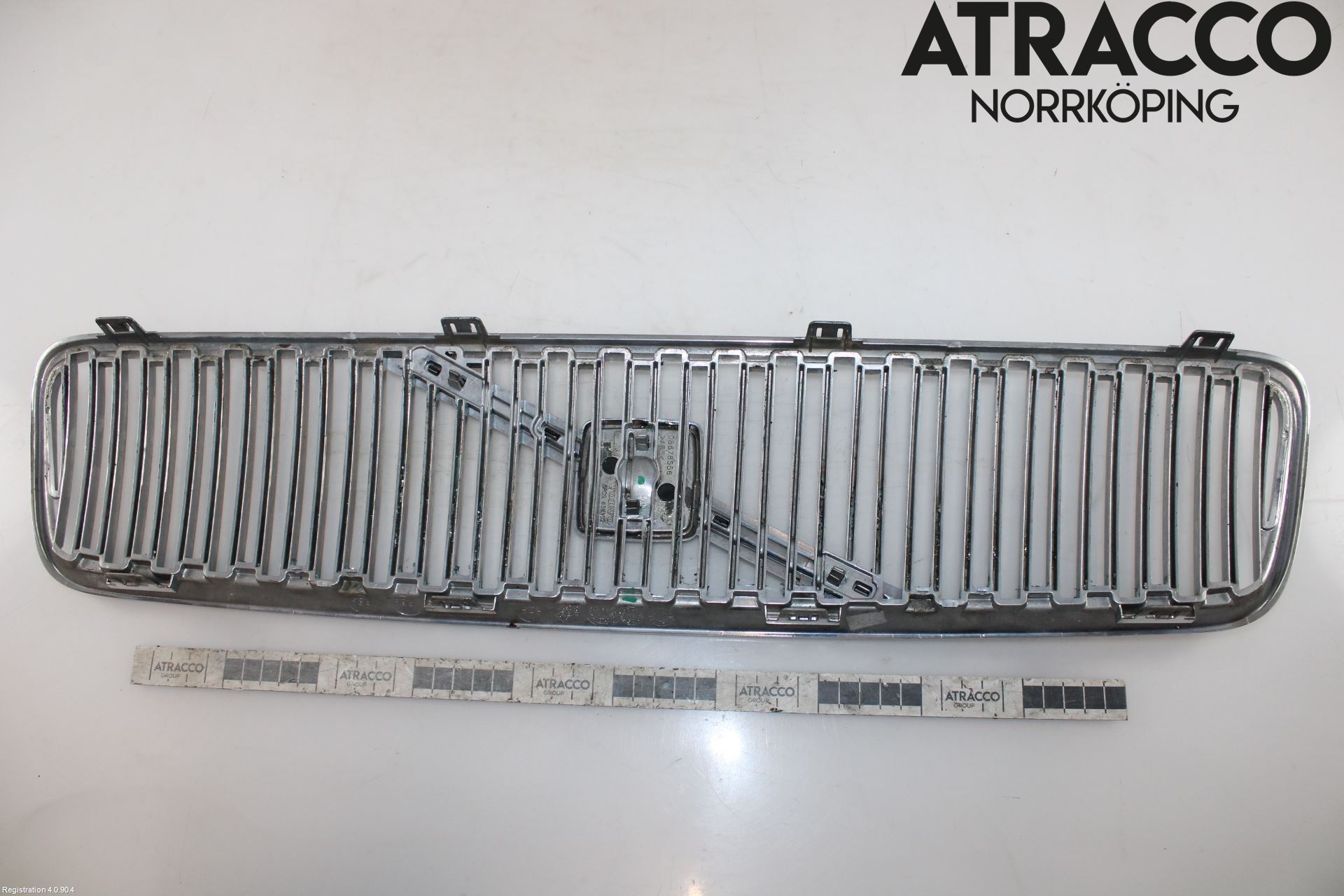 Volvo V50 04-07 Grill Komp