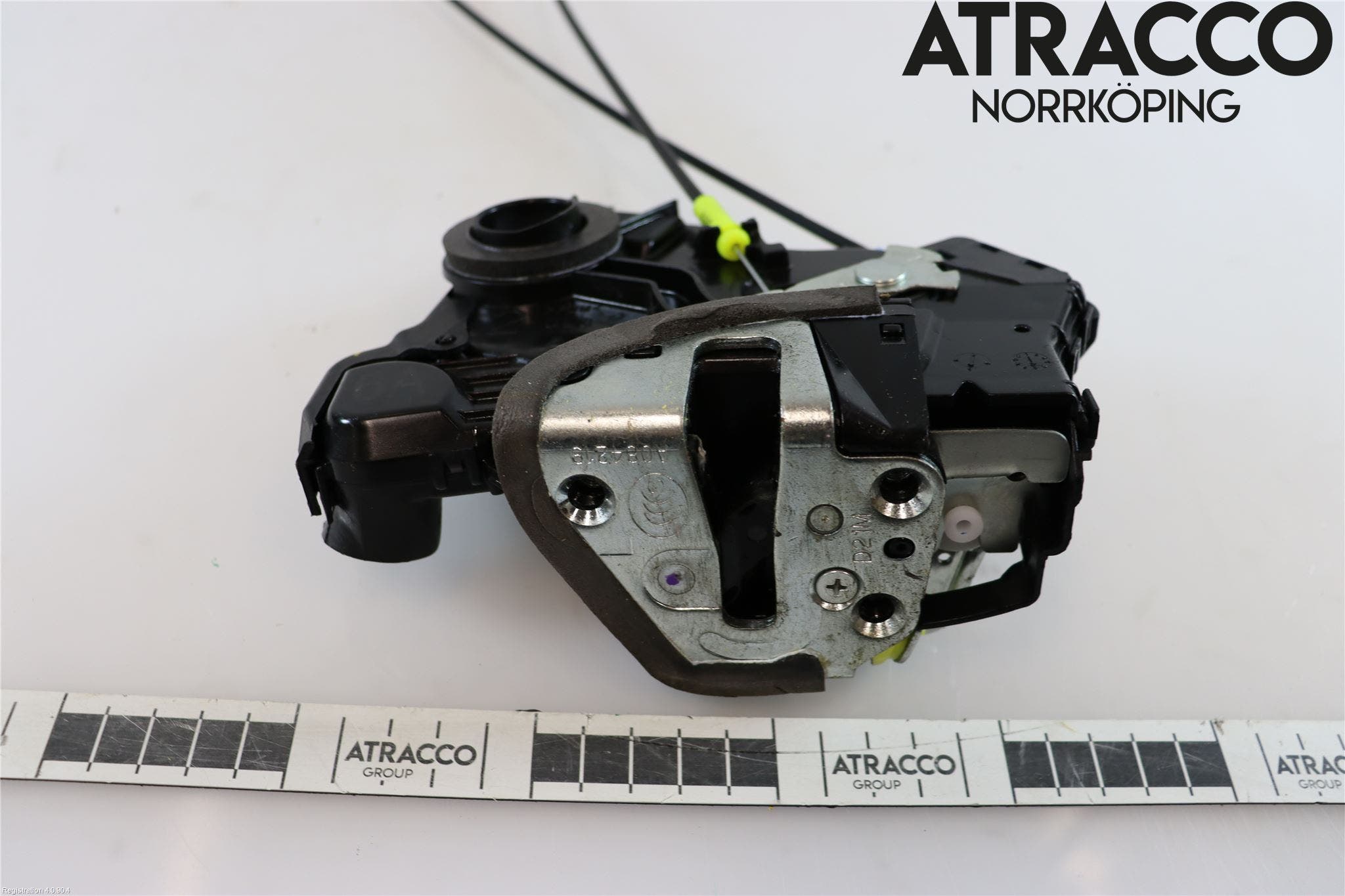 Toyota AURIS 13-19 Låskista-Dörrlås