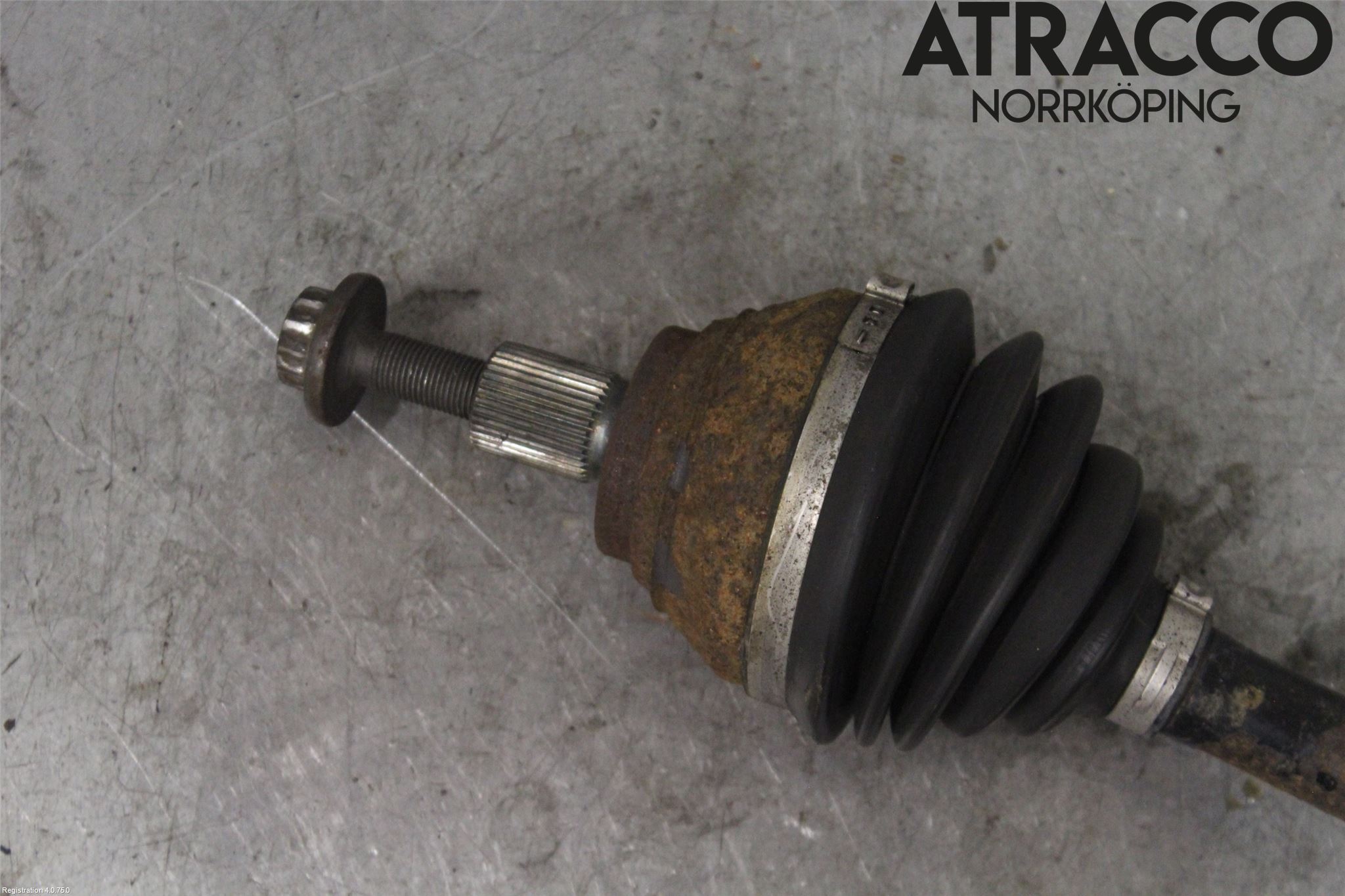 Volkswagen VW PASSAT 15-19 Drivaxel Fram Vänster