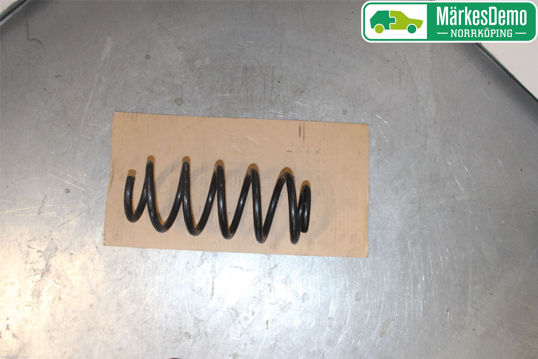 Toyota AURIS 13-19 Fjäder Bak