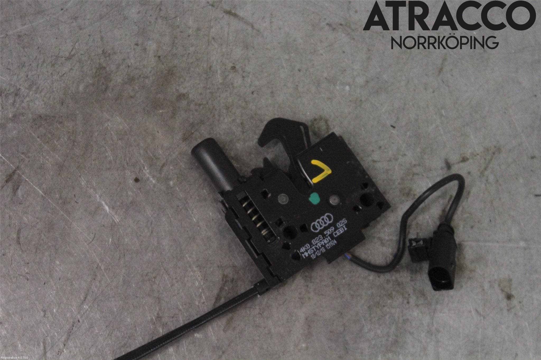 Audi A6 F2/C8 19- Huvlås