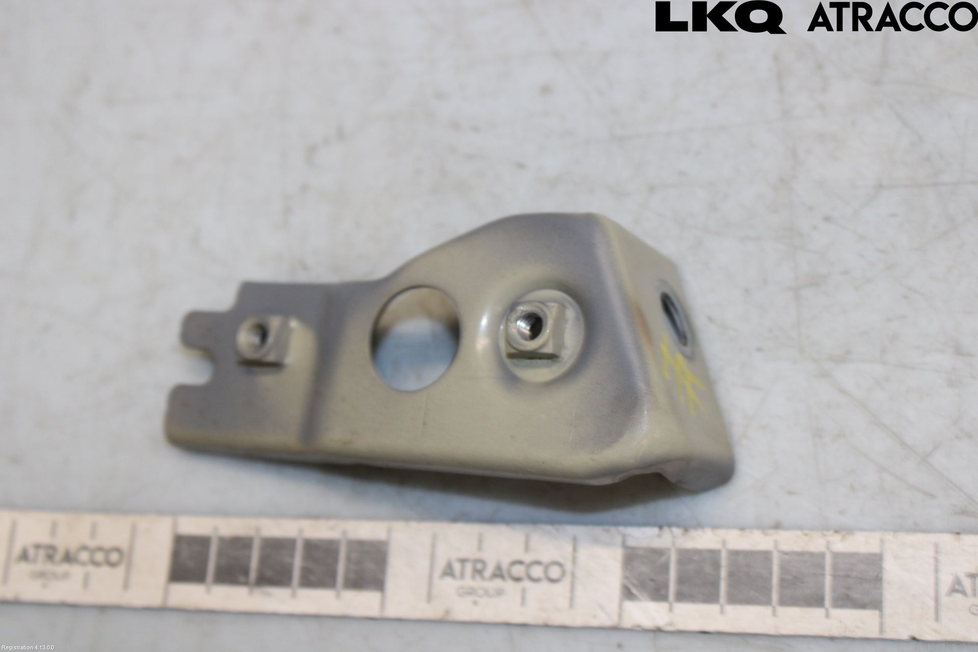 Volkswagen VW ID.3 21- Skärmfäste Fram Hö