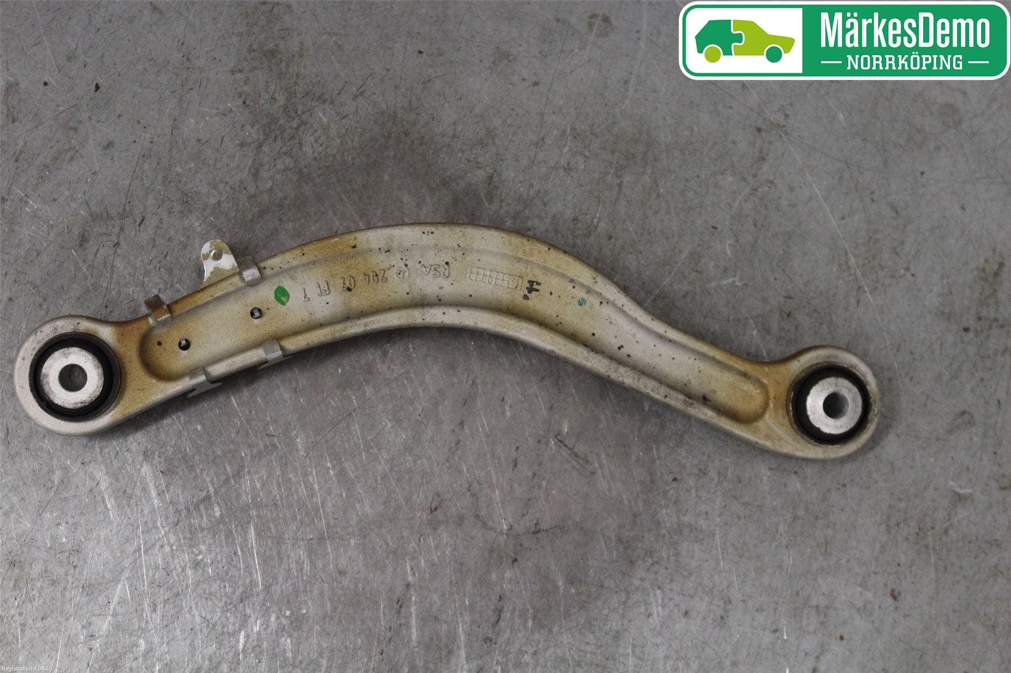 Mercedes-Benz MB C-KLASS (W205) 14-21 Bärarm Bak Övre Vänster