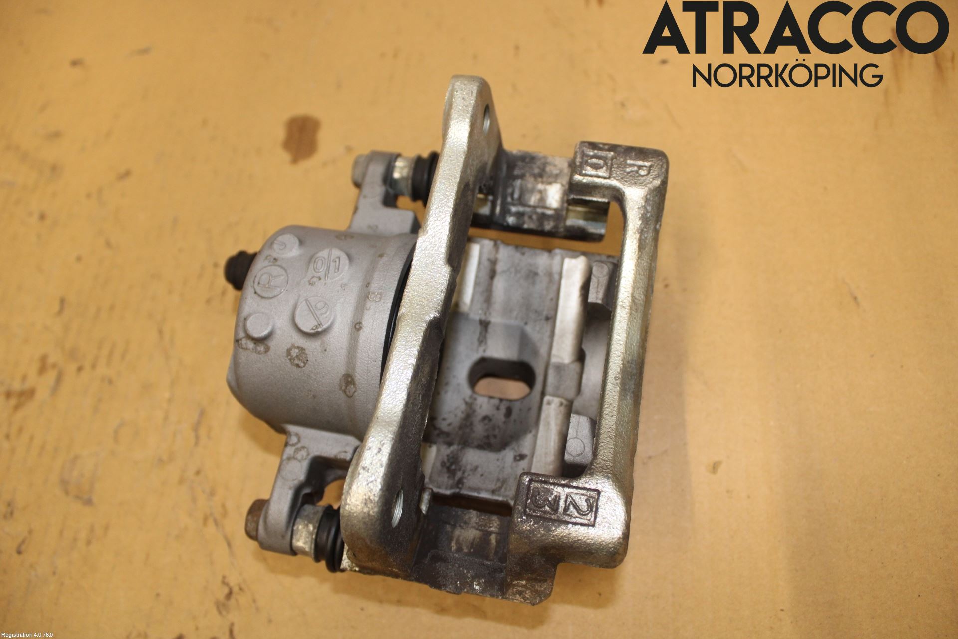 Lexus CT 200h Bromsok Fram Höger