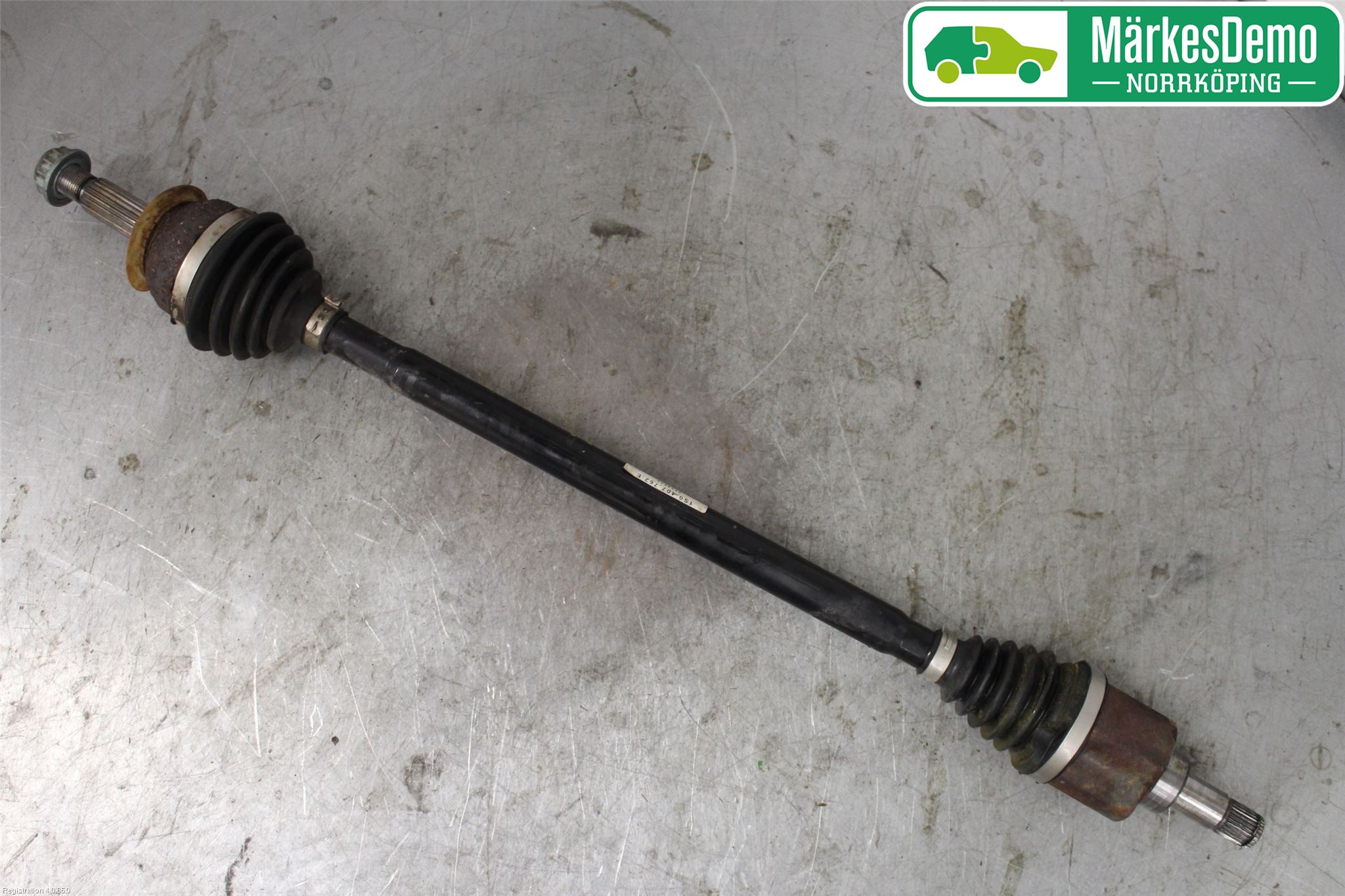 Volkswagen VW UP! / E-UP! Drivaxel Fram Höger