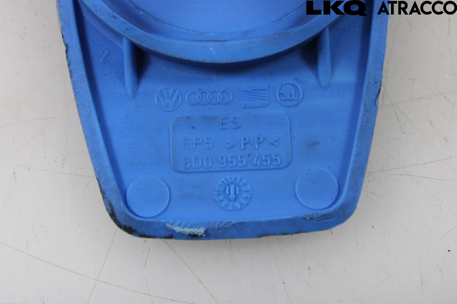 Volkswagen VW PASSAT 11-14 Spolartanklock