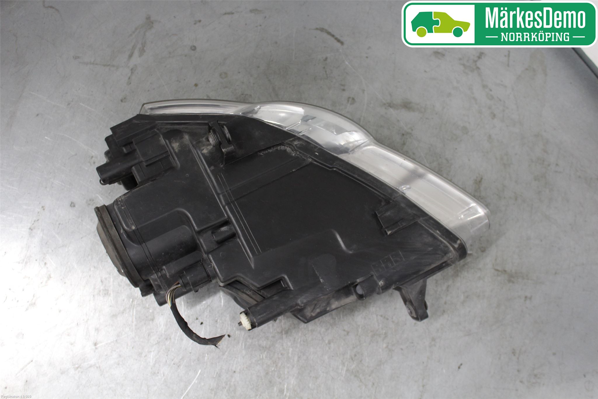 Volkswagen VW PASSAT 05-11 Strålkastare Höger