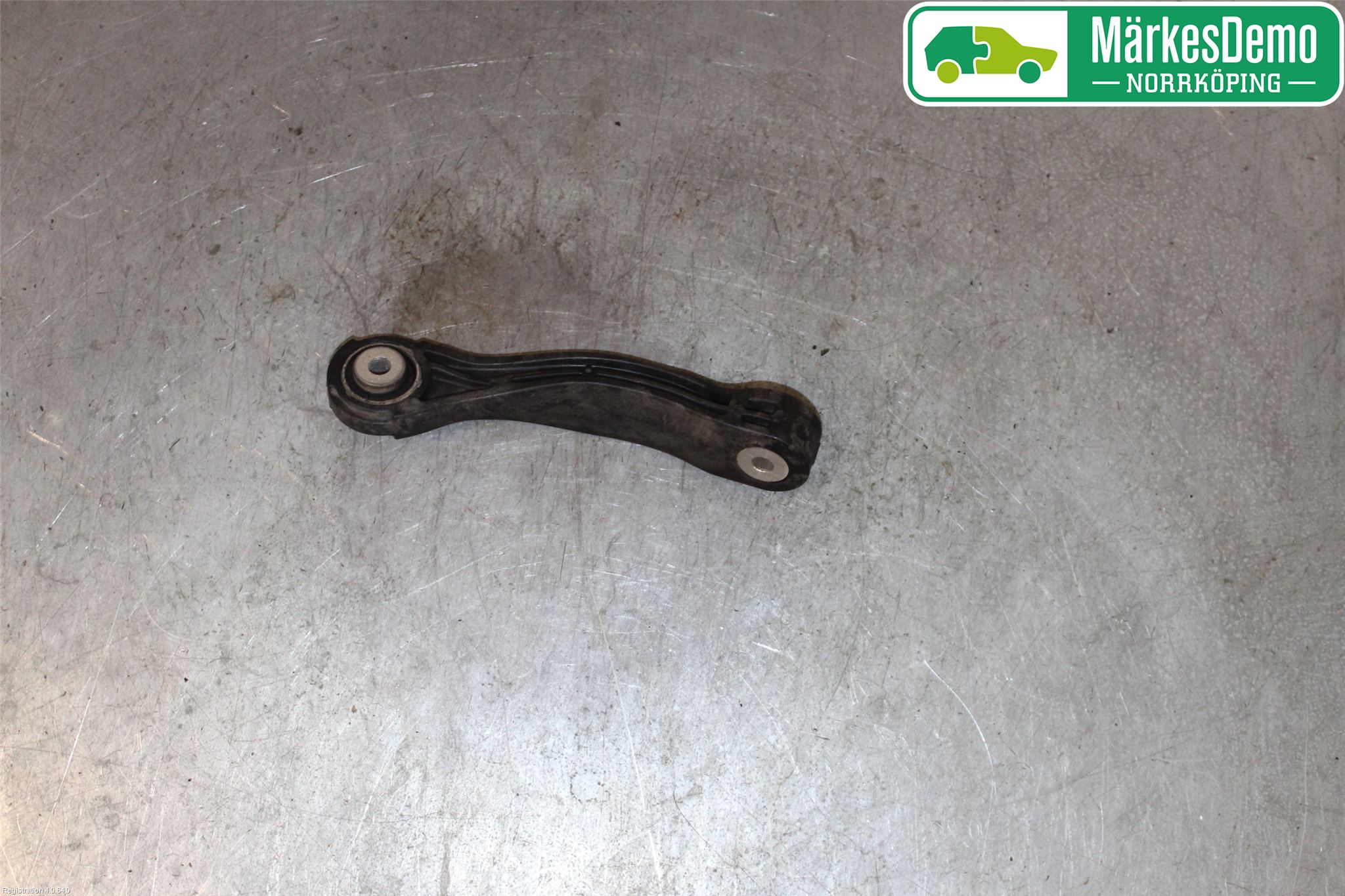 Audi A6 F2/C8 19- Krängningshämmarstag Bak