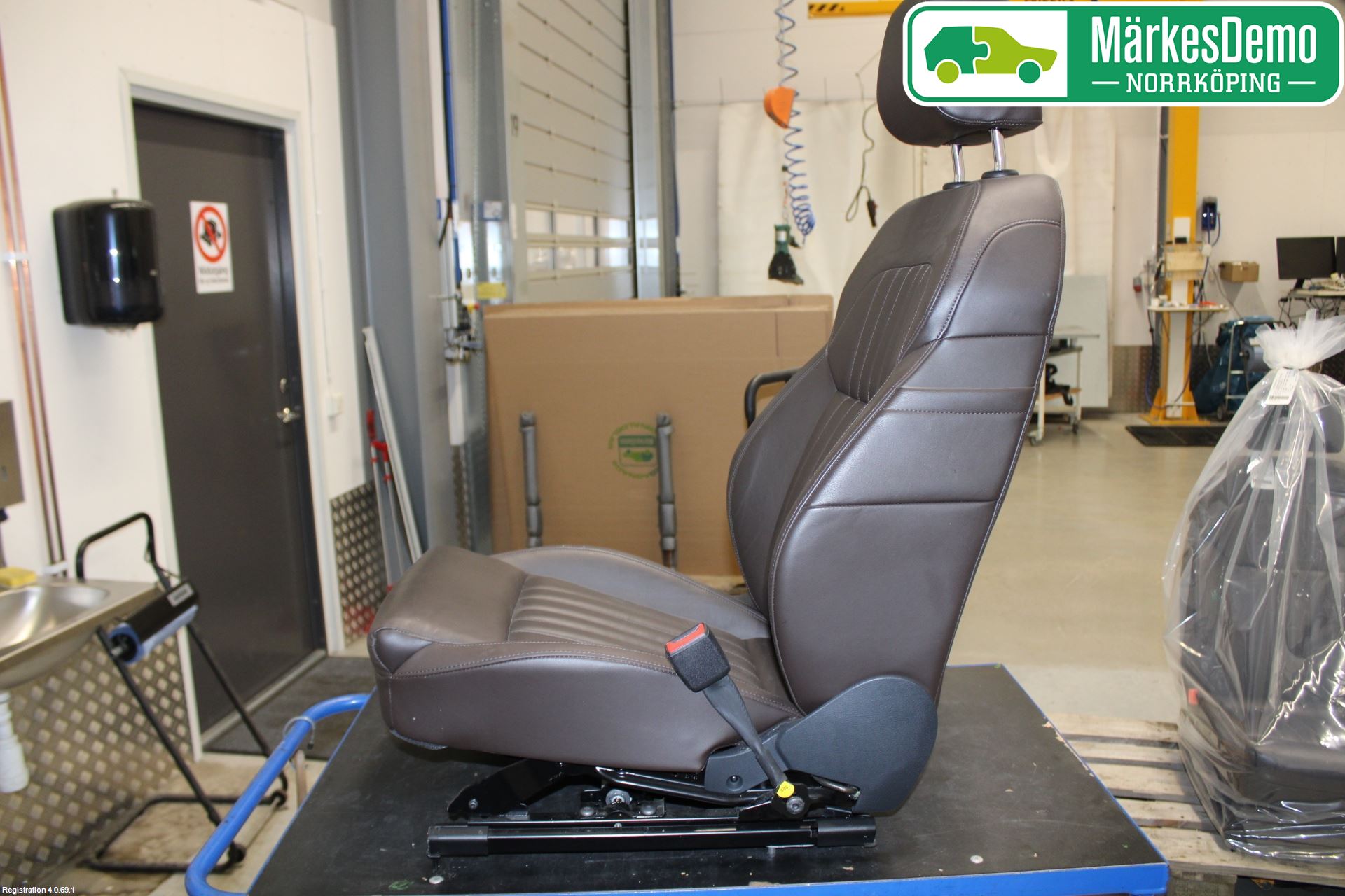 Skoda SUPERB 16-24 Inredning Stol Fram Hö