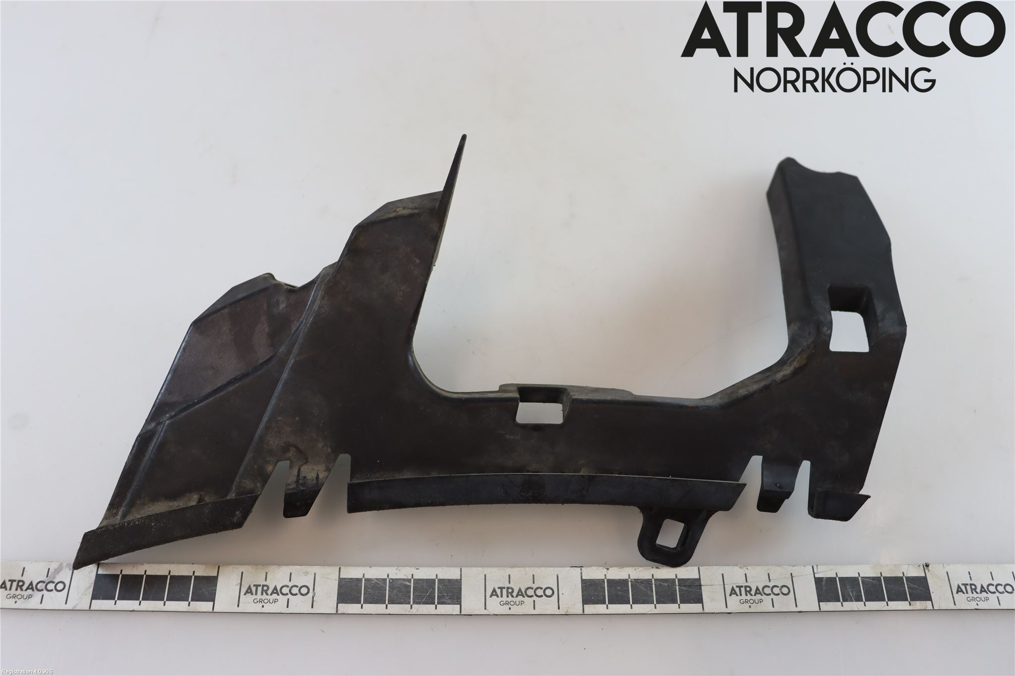 Audi TT/TTS/TT RS 15- Stötfångarfäste Bak Vä