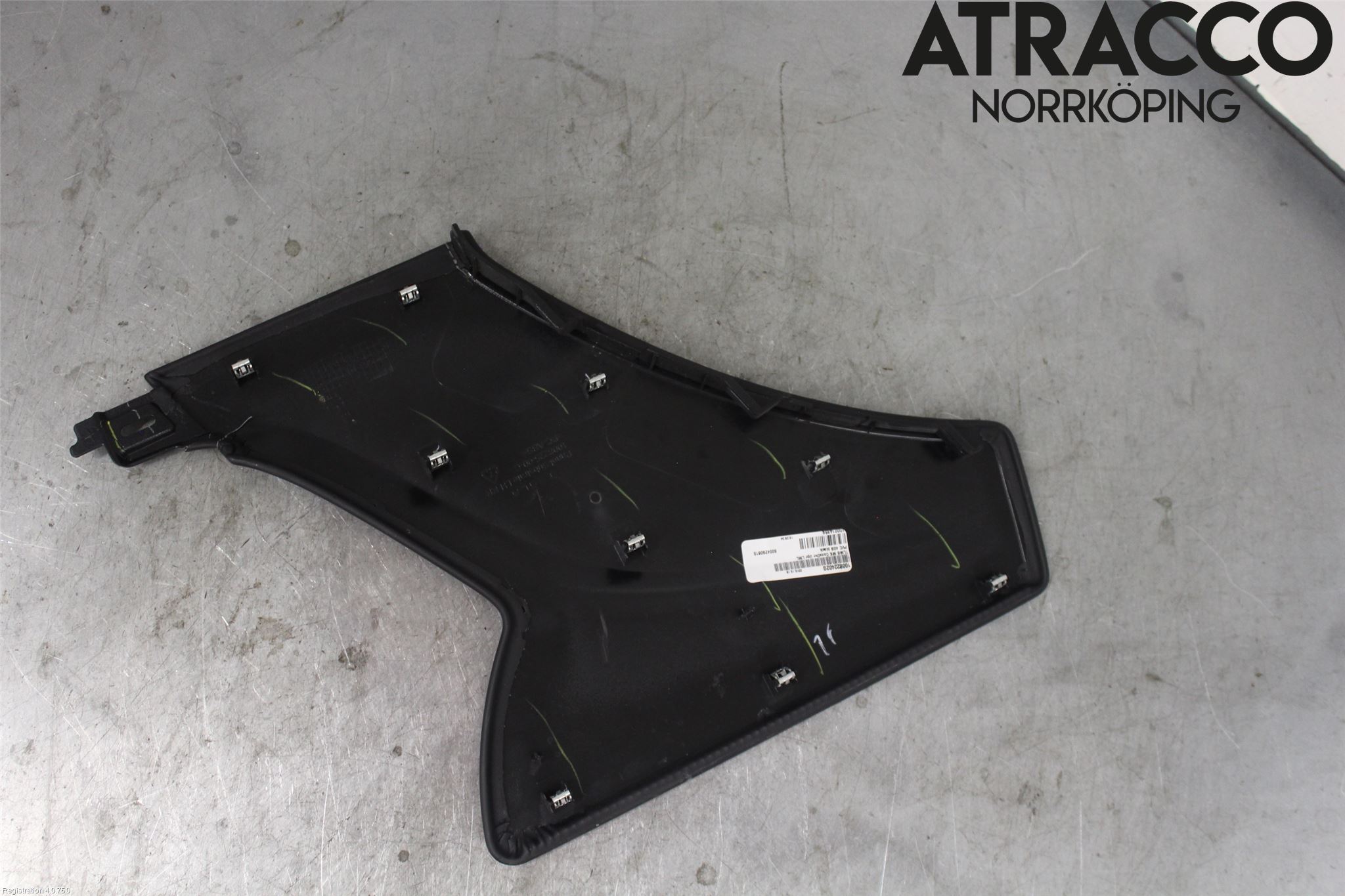 Tesla MODEL S 13- Instrumentkonsoll Mitt