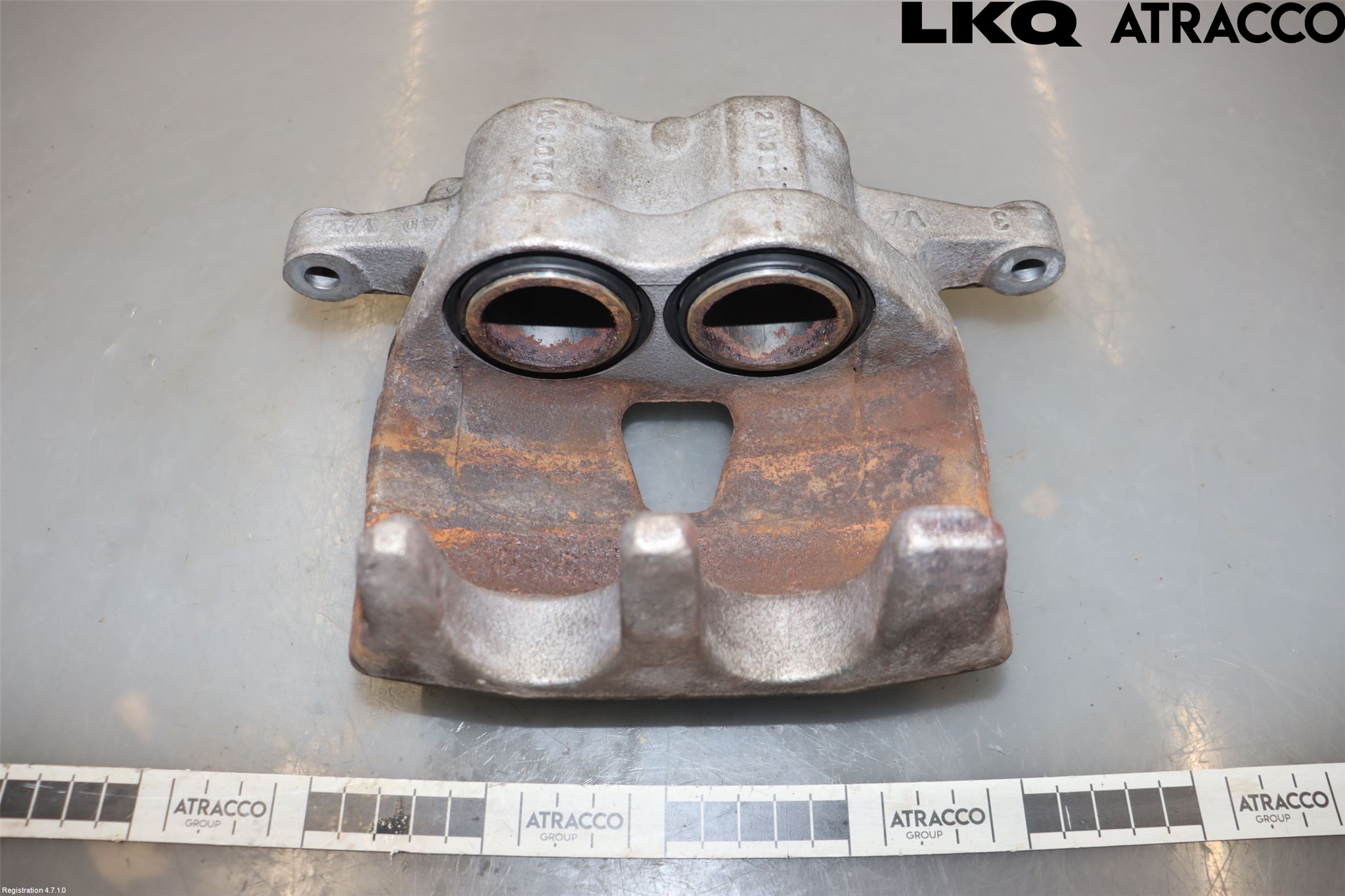 Audi Q4 E-TRON FZ 22- Bromsok Fram Höger