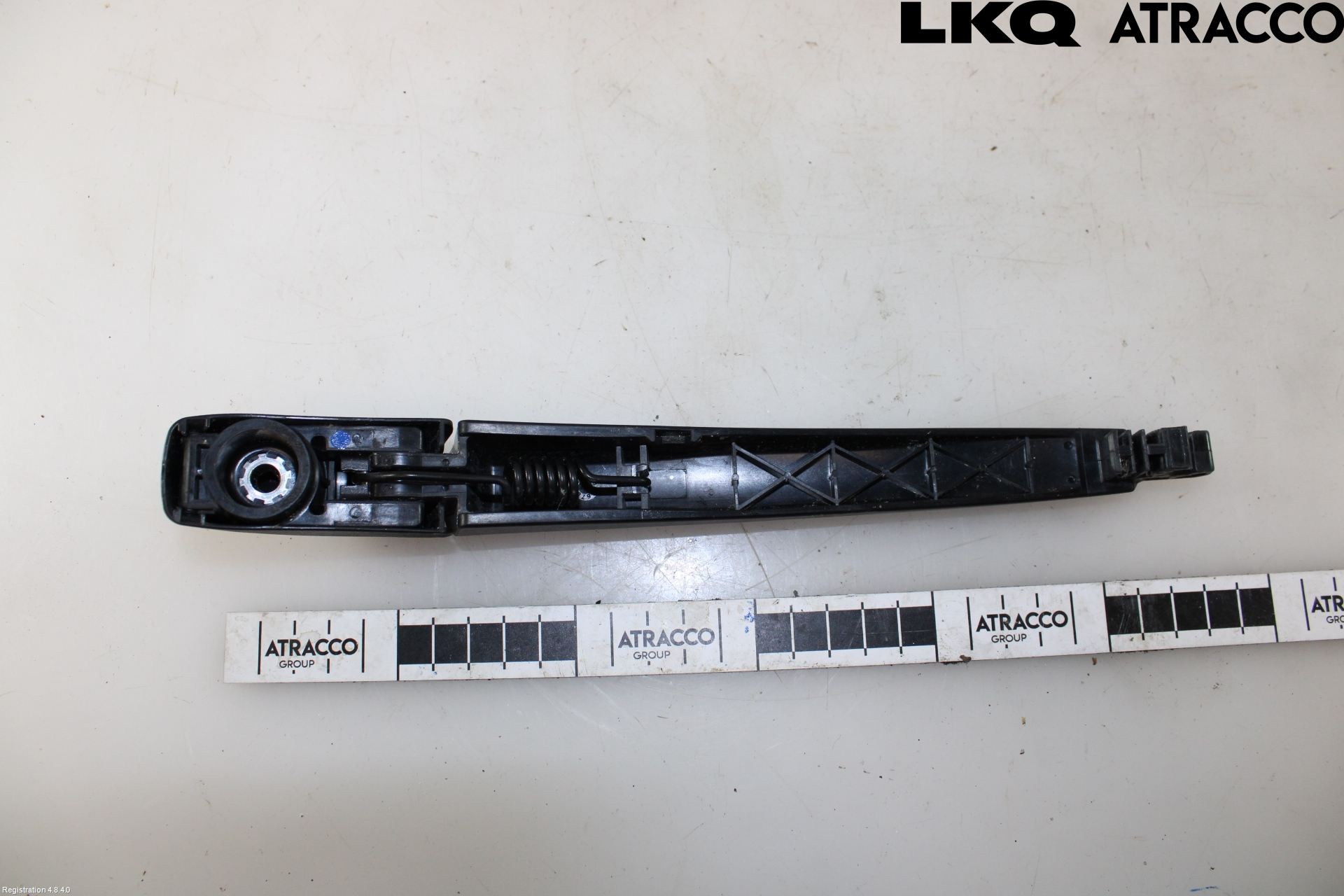 Toyota YARIS CROSS XP21 21- Torkararm-Bakruta