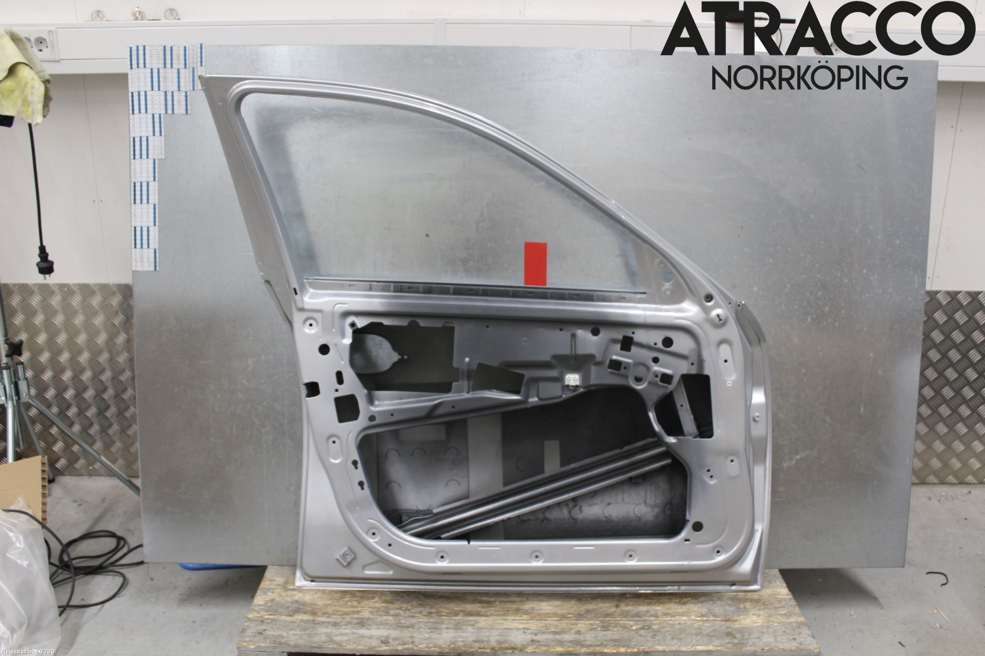 BMW 5 E60/61 Sed/Tou 02-10 Dörr Fram Vänster