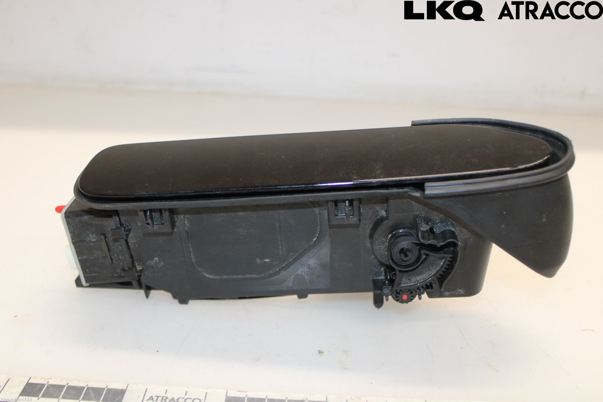 Mercedes-Benz MB EQE SUV (X294) 22- Spolartank Påfyllningsrör