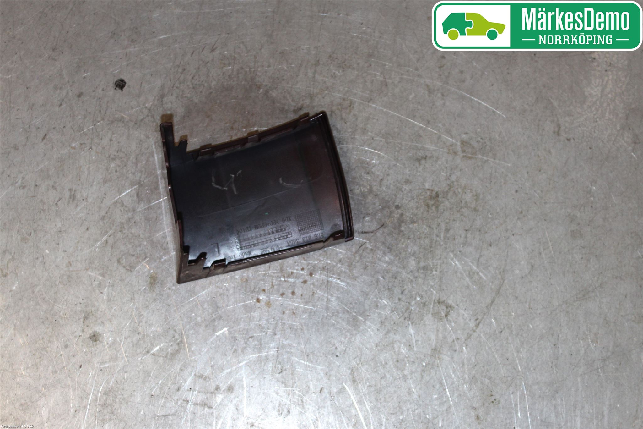 Skoda YETI Stötfångardel Bak Vä