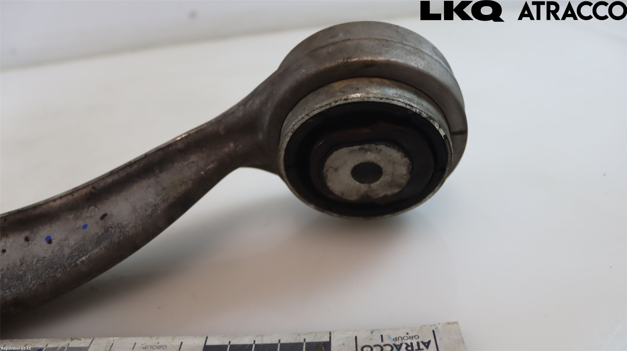 Jaguar XJ X350        03-09 Bärarm Fram Undre Vä