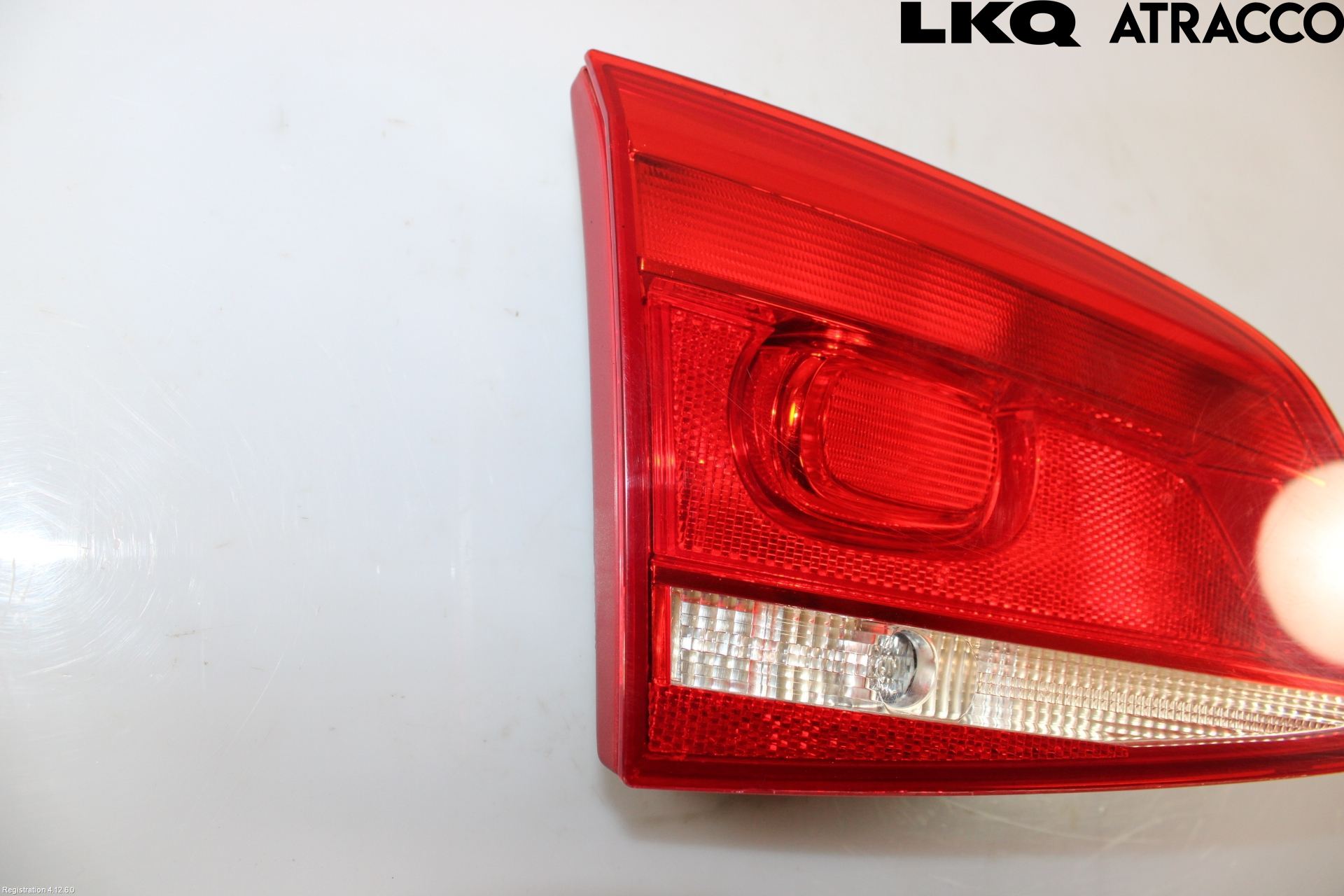 Volkswagen VW PASSAT 11-14 Bakljus Lucka Vä