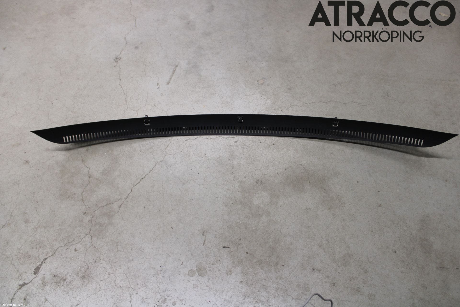 Volvo XC60 14-17 Torpedplåt-Torpedplast