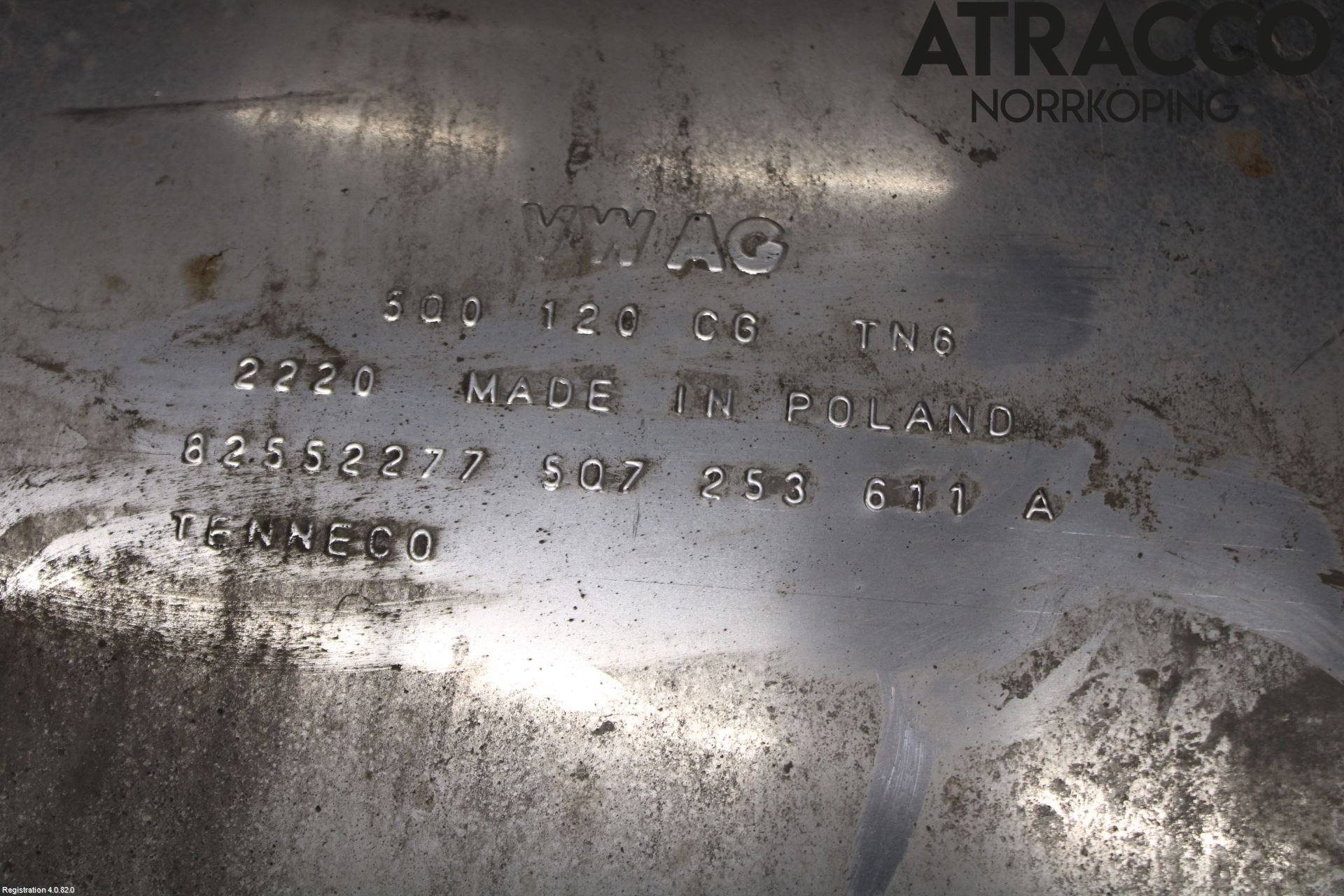 Volkswagen VW GOLF / E-GOLF VIII 20- Avgas Halvsats