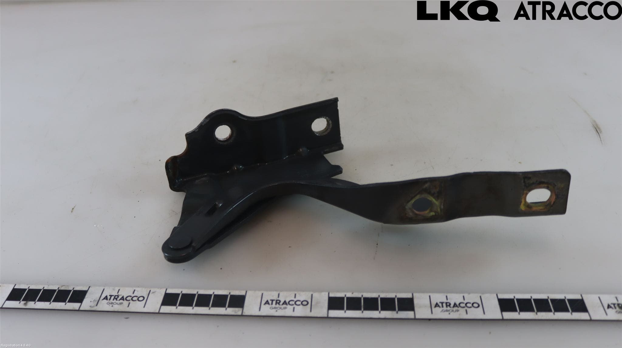 Hyundai SANTA FE 06-12 Huvgångjärn