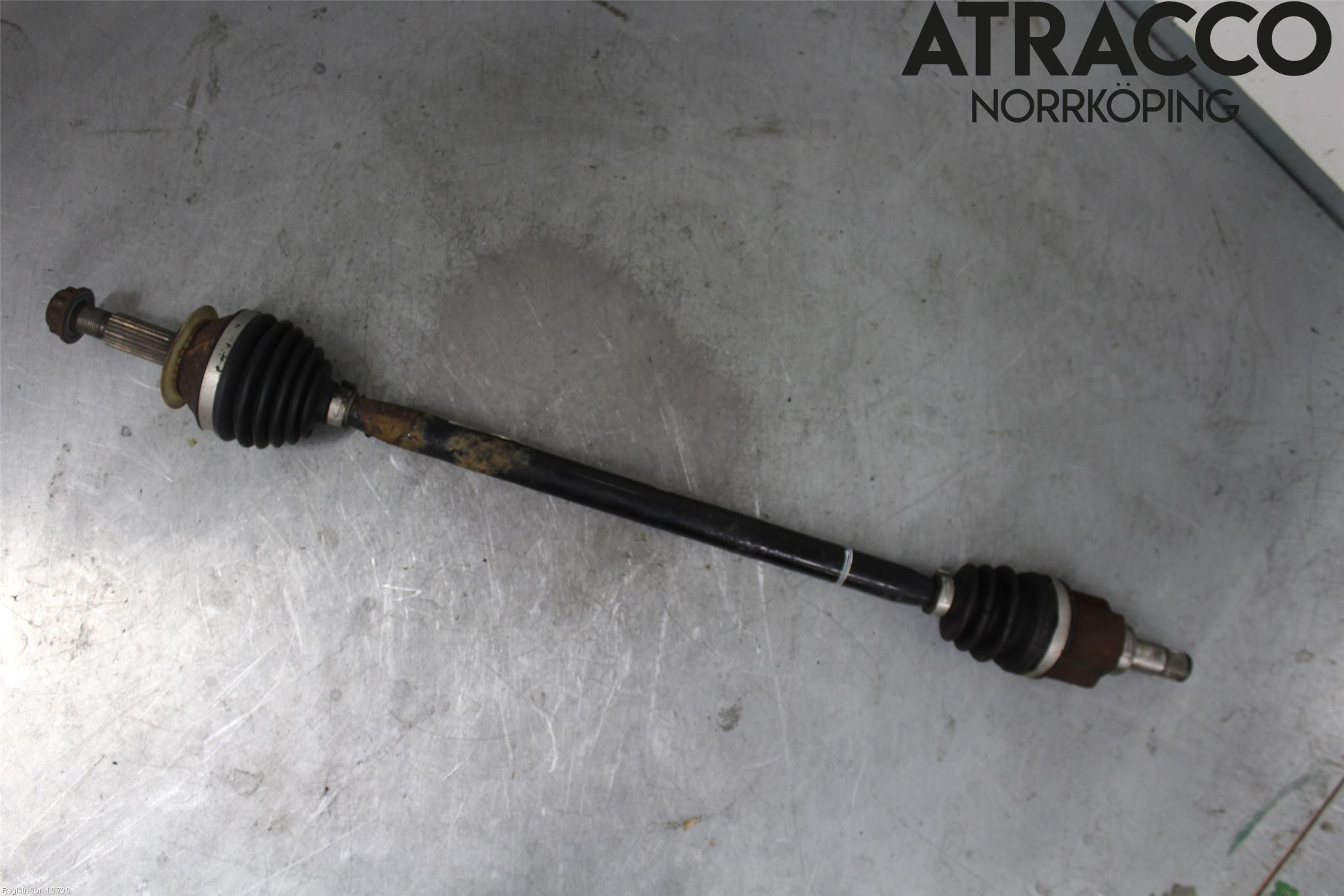 Volkswagen VW UP! / E-UP! Drivaxel Fram Höger