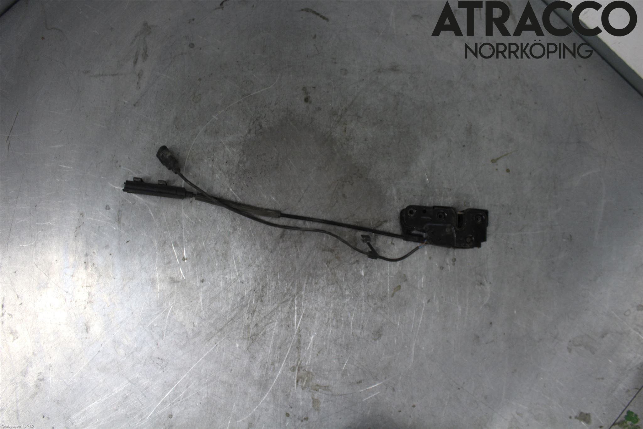 Audi A4 12-15 Huvlås