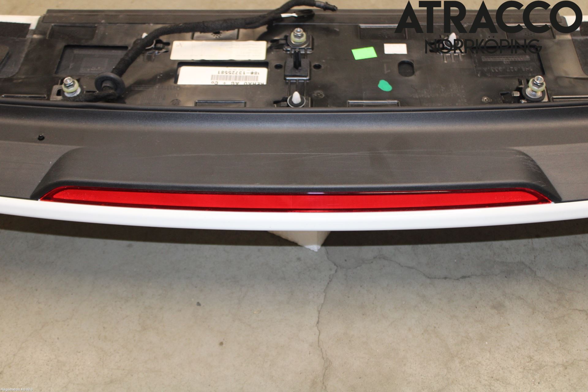 Volkswagen VW GOLF / E-GOLF VIII 20- Spoiler Baklucka