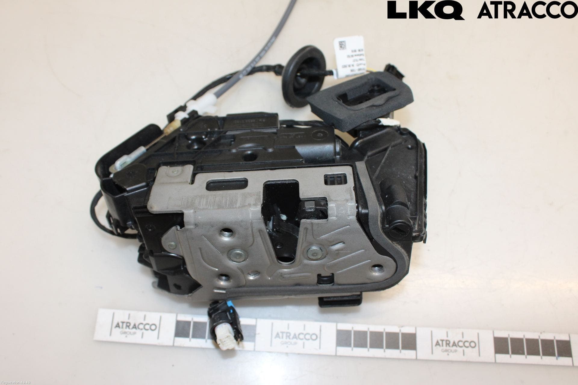 Skoda ENYAQ iV 21- Låskista-Dörrlås