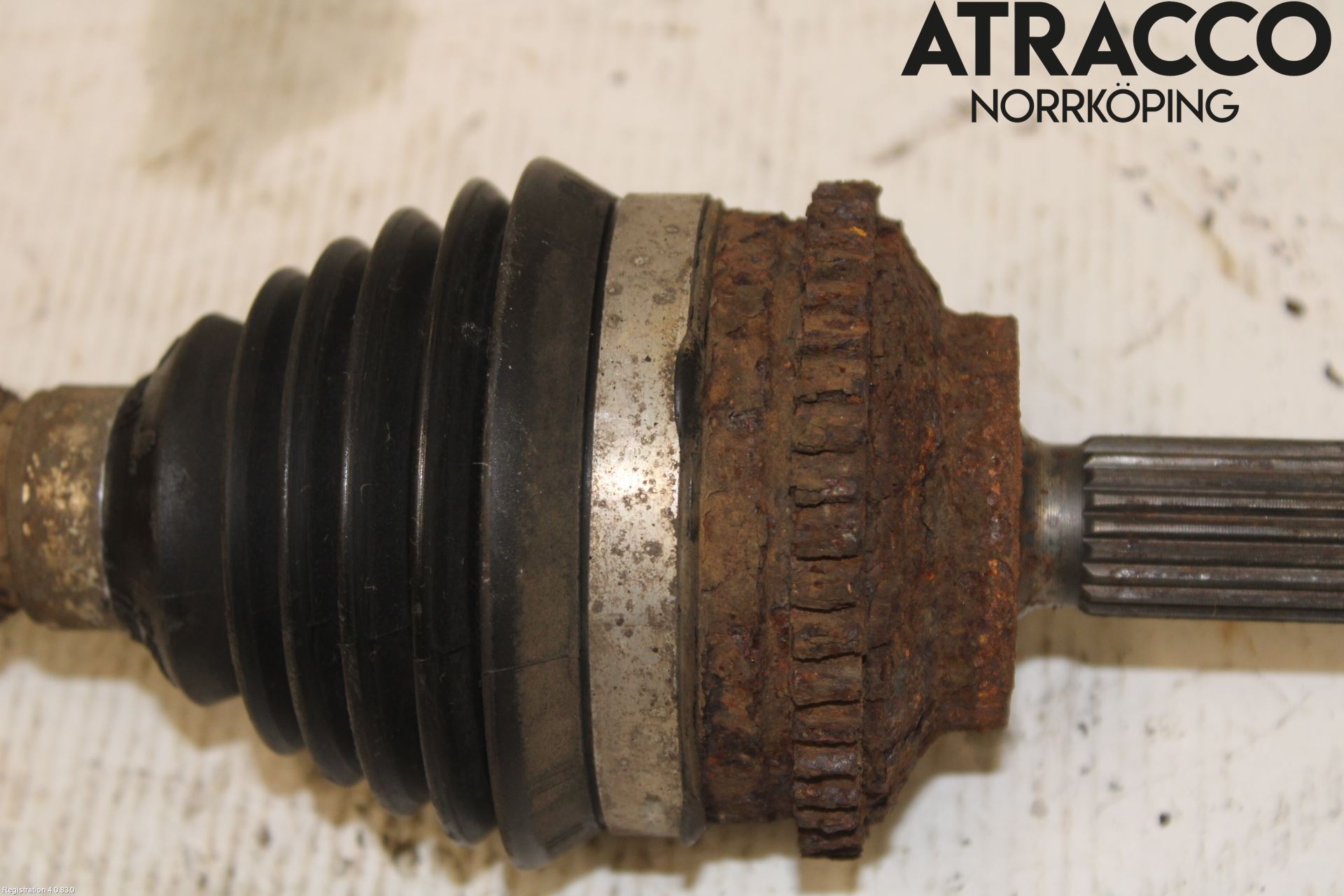 Renault CLIO II 01-08 Drivaxel Fram Höger