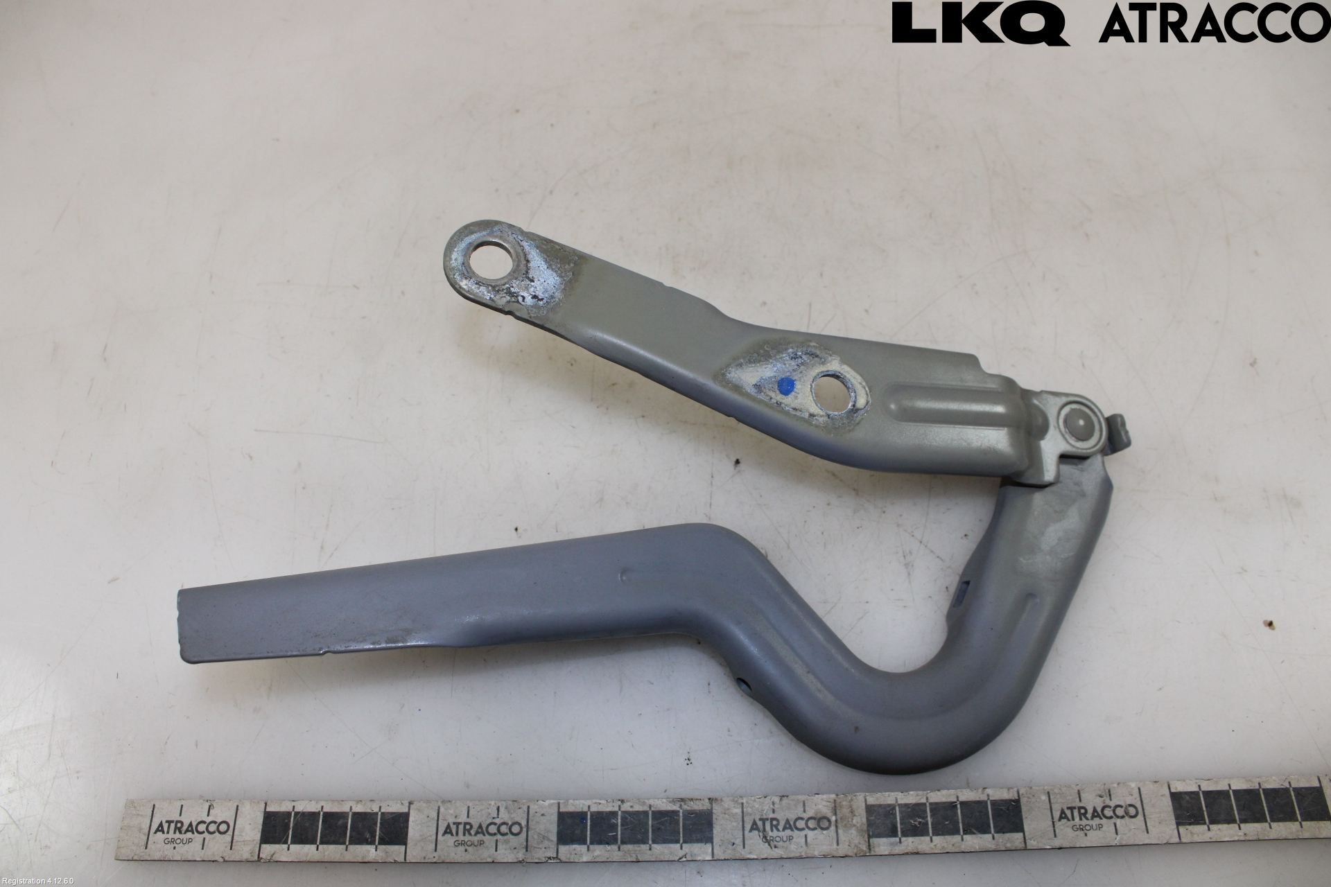 Volkswagen VW ID.4 21- Huvgångjärn
