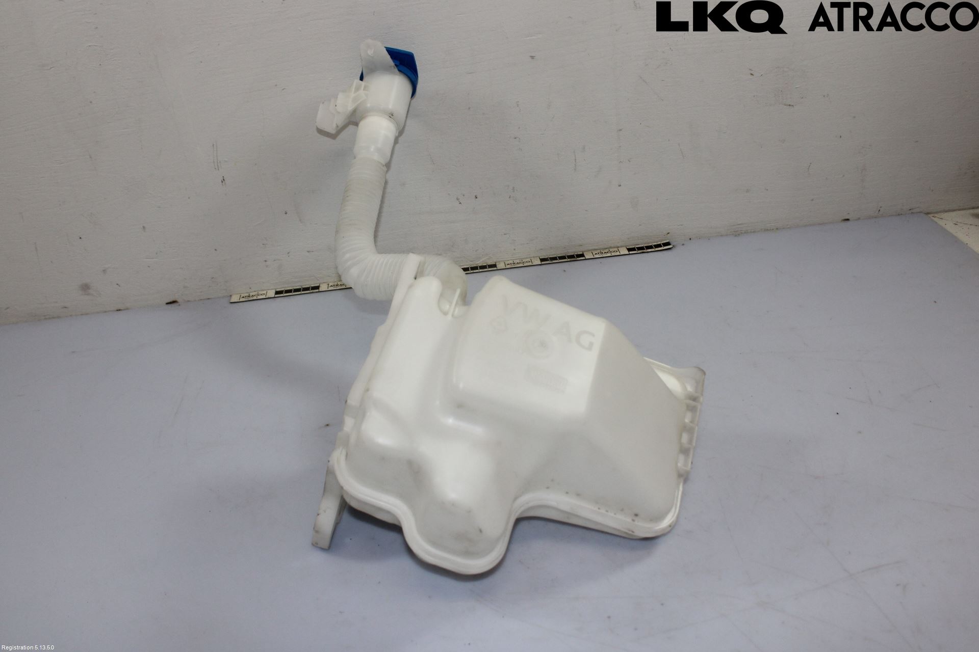 Volkswagen VW TIGUAN 24- Spolartank Vindruta