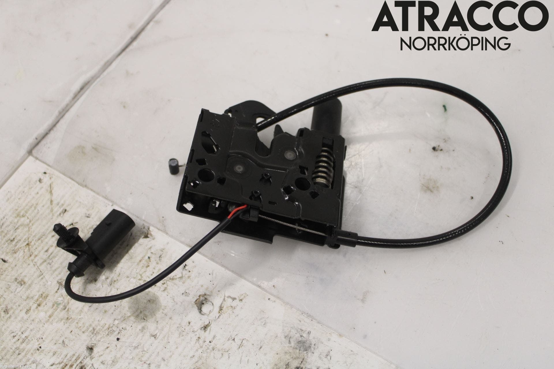 Skoda KAMIQ 20- Huvlås