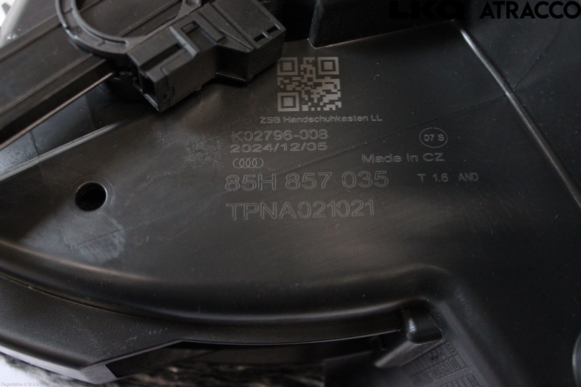 Audi Q6 E-TRON CN 24- Handskfack