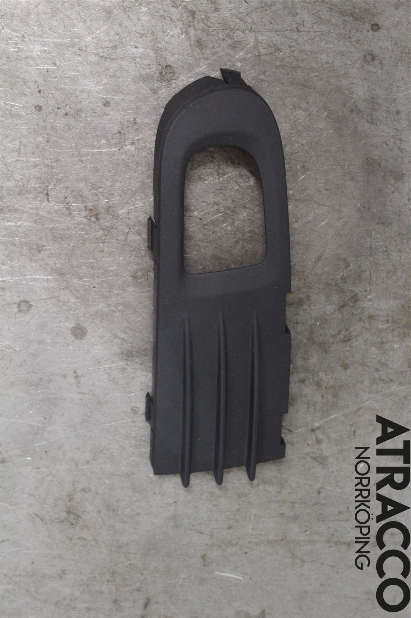 Volvo V50 04-07 Dimljussarg Fram