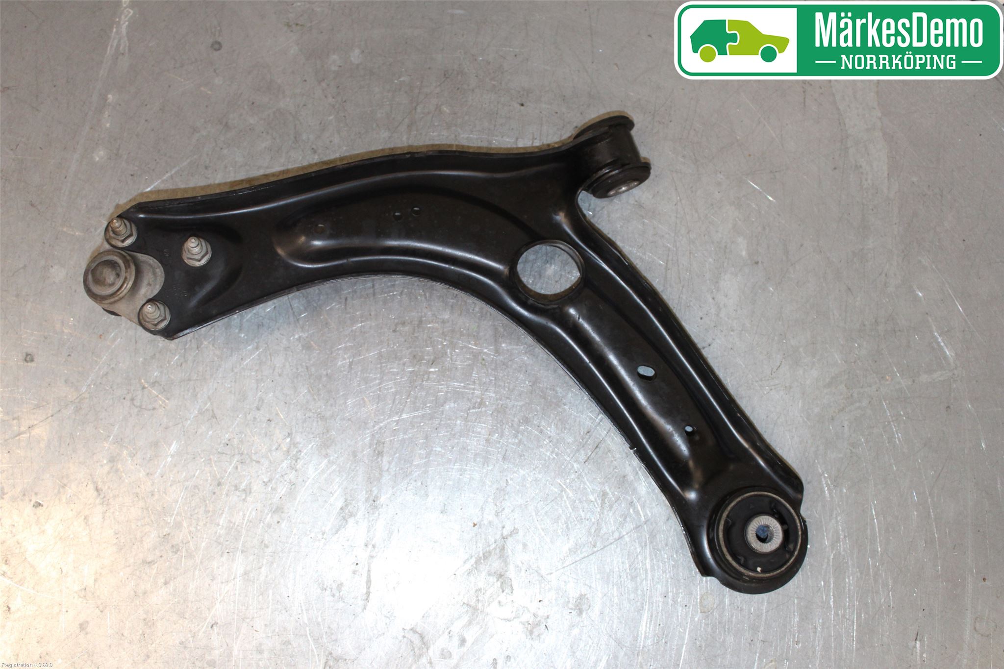 Volkswagen VW PASSAT 15-19 Bärarm Fram Undre Hö