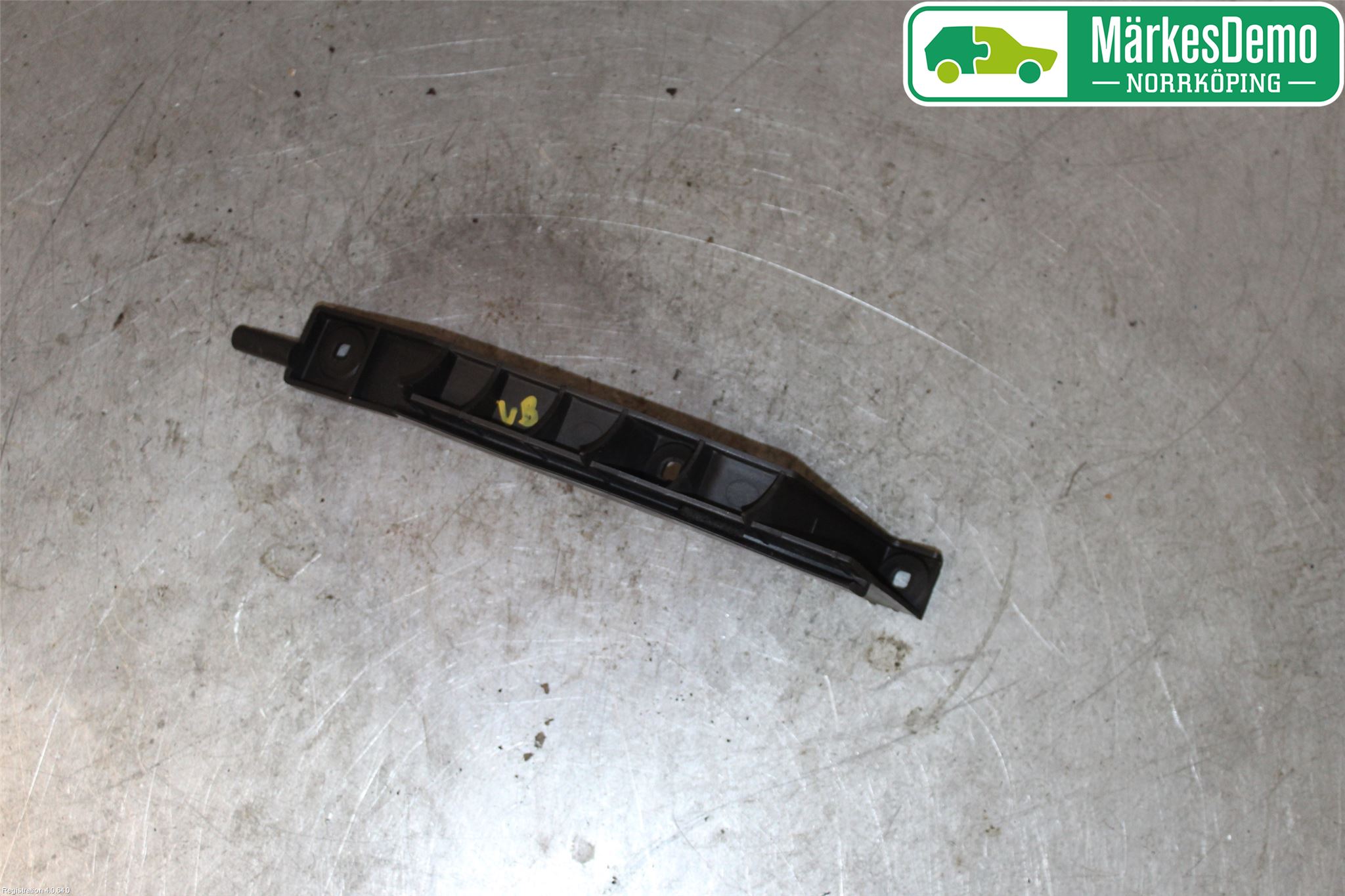 Audi TT 99-06 Stötfångarfäste Bak Vä