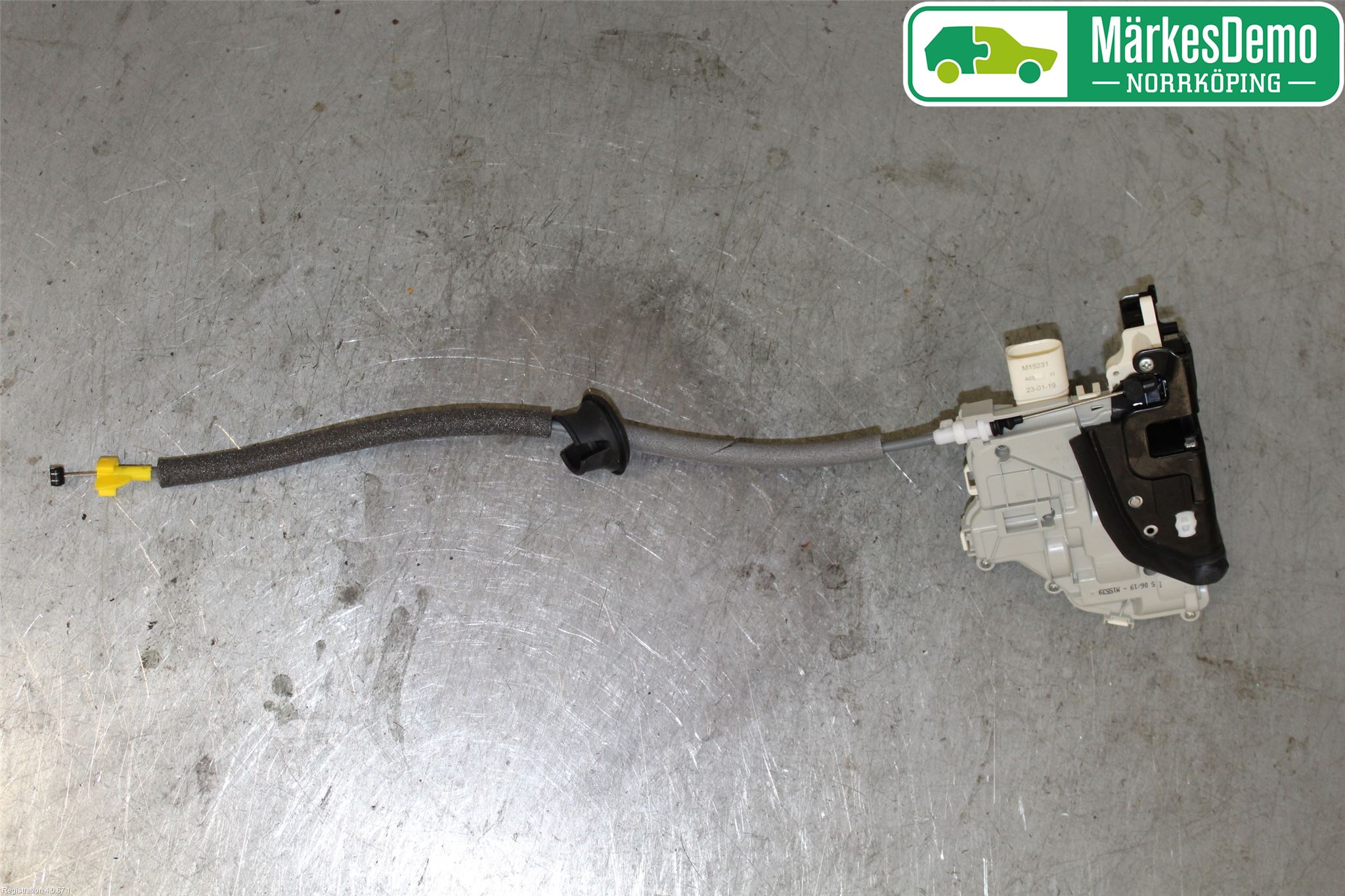 Audi A4/S4 B9 16-19 Låskista-Dörrlås