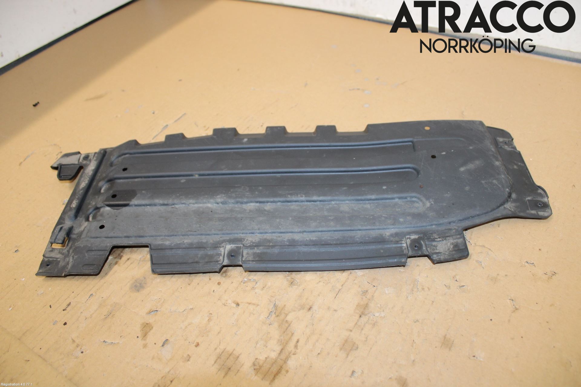 Toyota PROACE II 16- Hasplåt Plåt-Plast