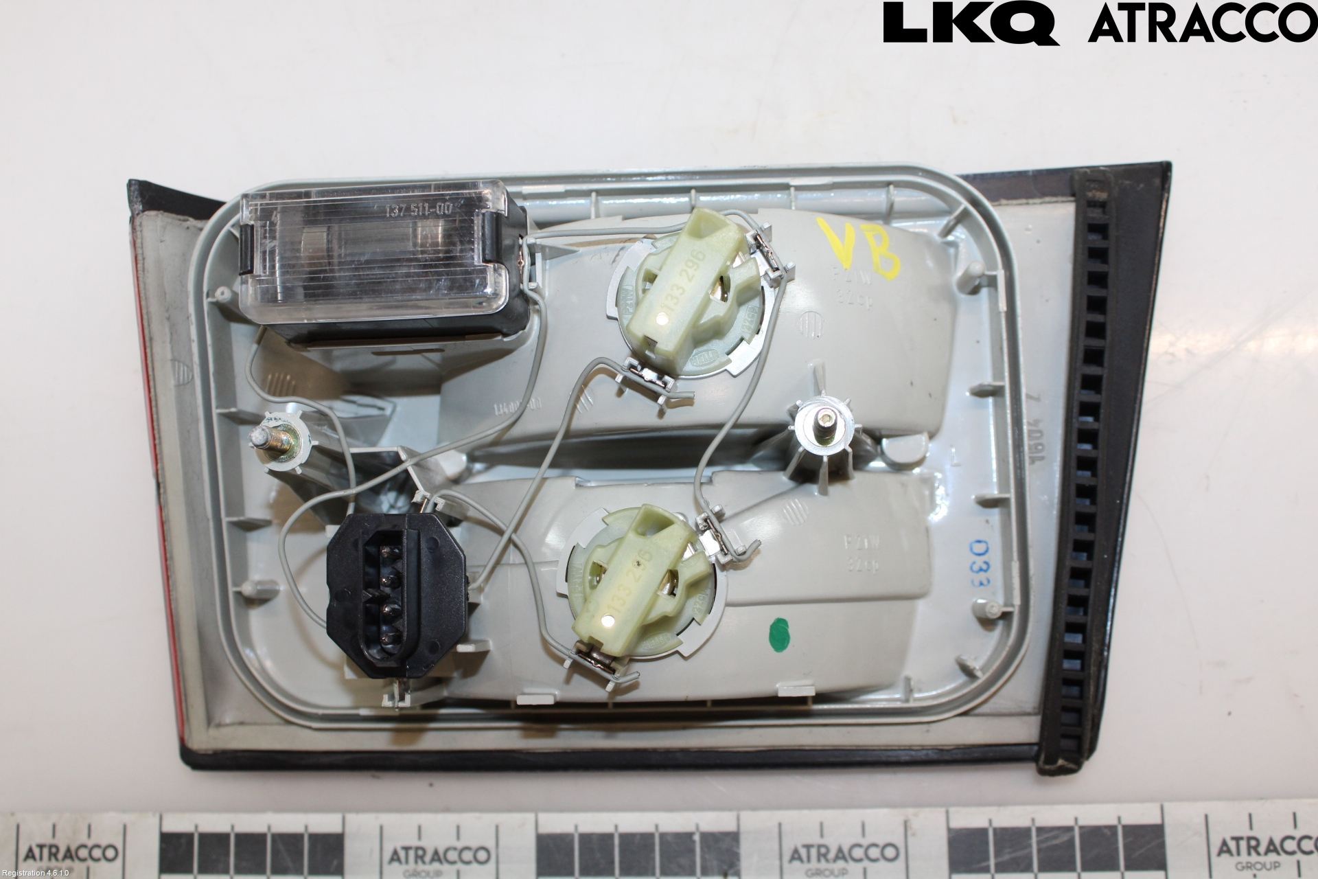 BMW 5 E34      88-96 Bakljus Lucka Vä