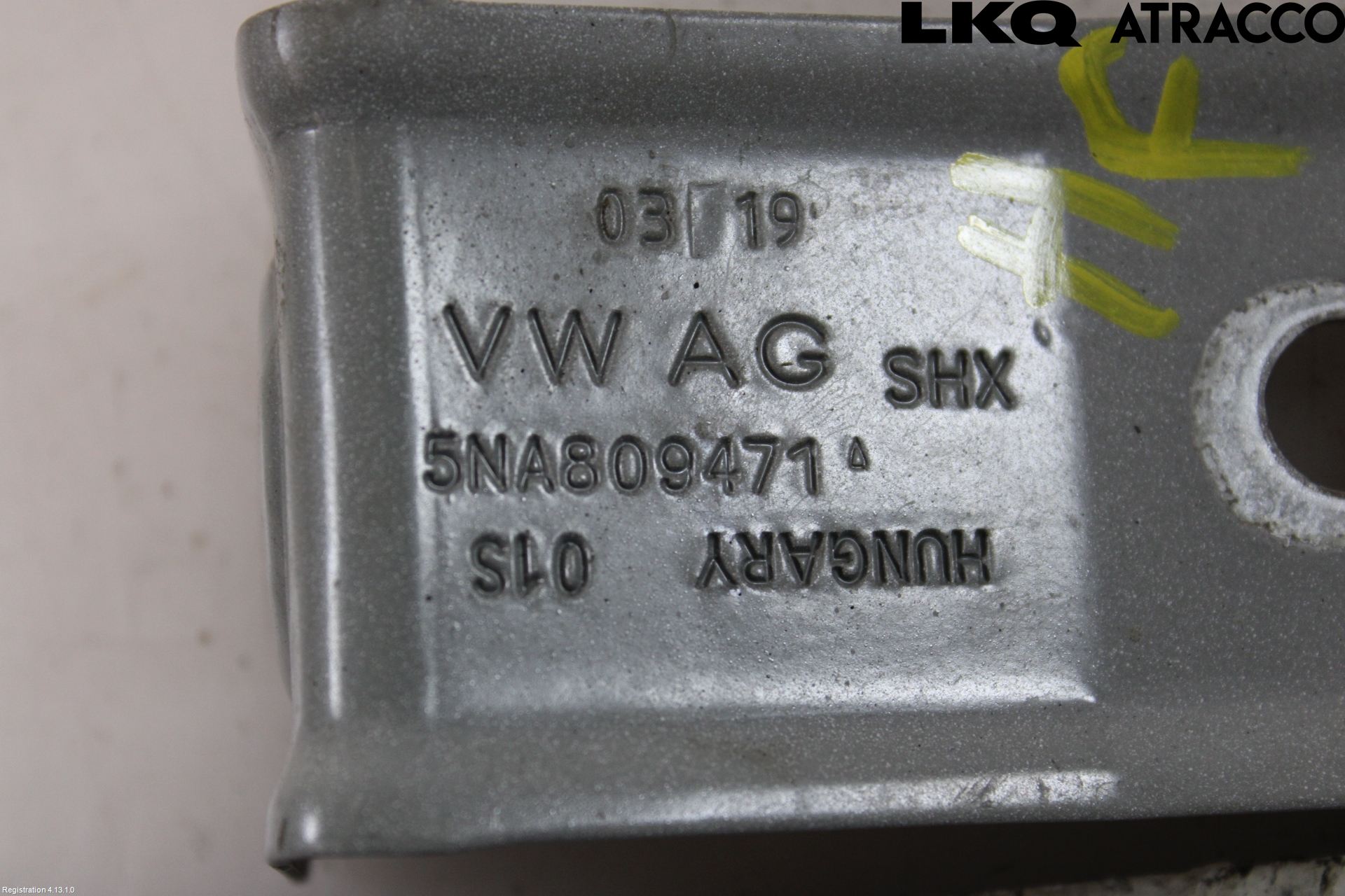 Volkswagen VW TIGUAN 16-24 Skärmfäste Fram Hö