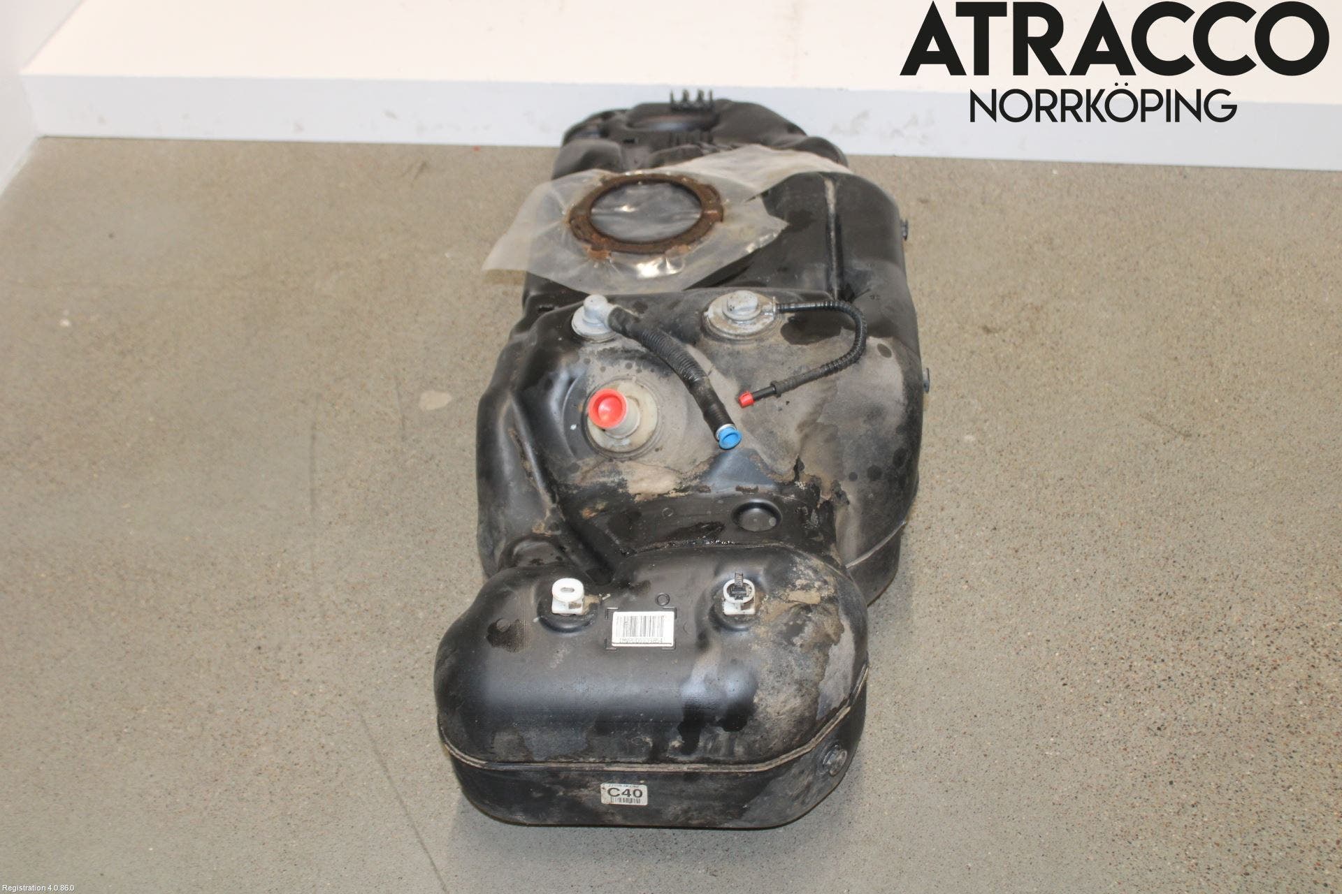 Toyota HILUX 16- Bränsletank Diesel