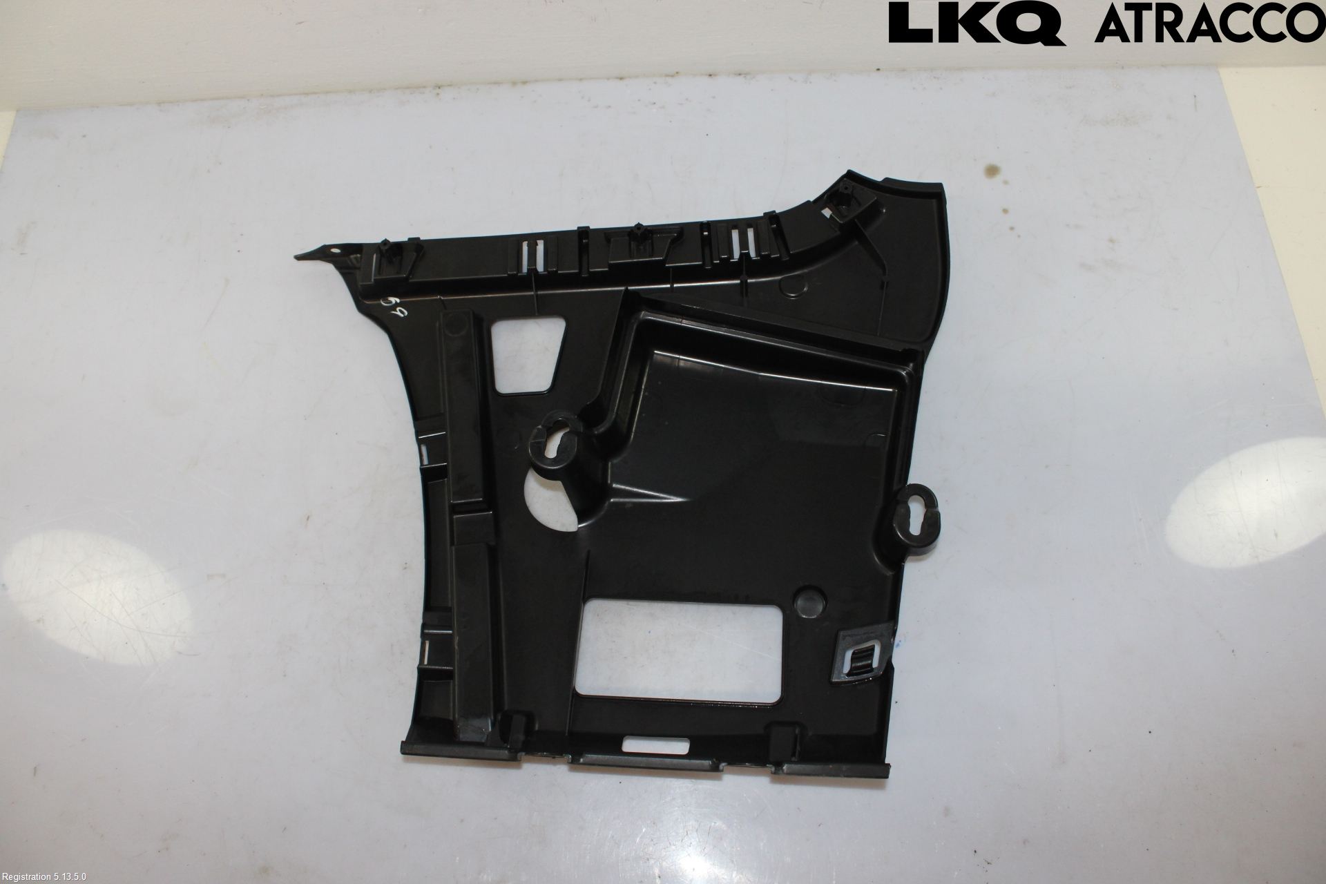 BMW 3 F30/F31/F80 12-19 Stötfångarfäste Bak Hö