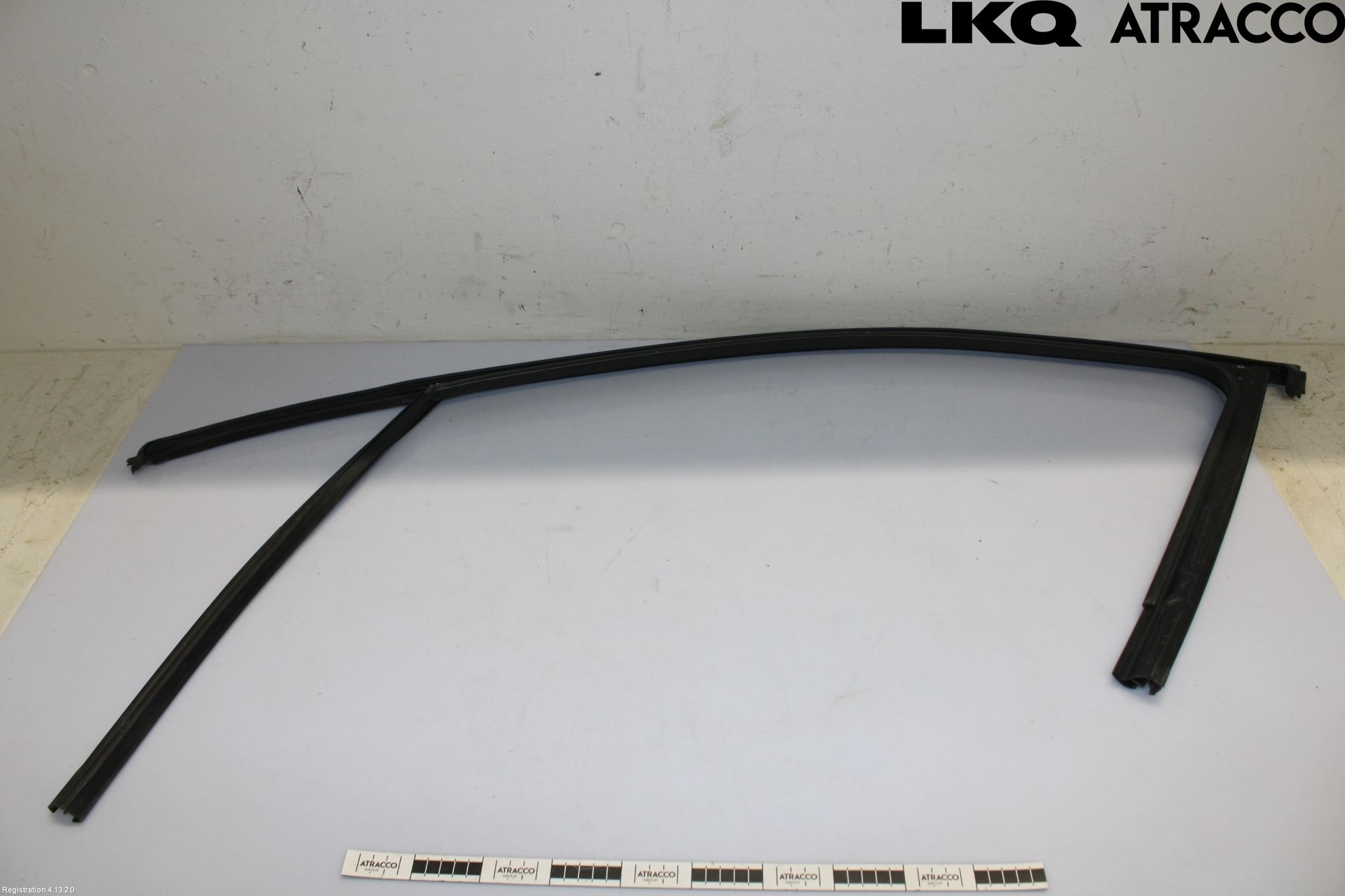 Volkswagen VW PASSAT 20-24 Dörr Dekorlist Fram Hö