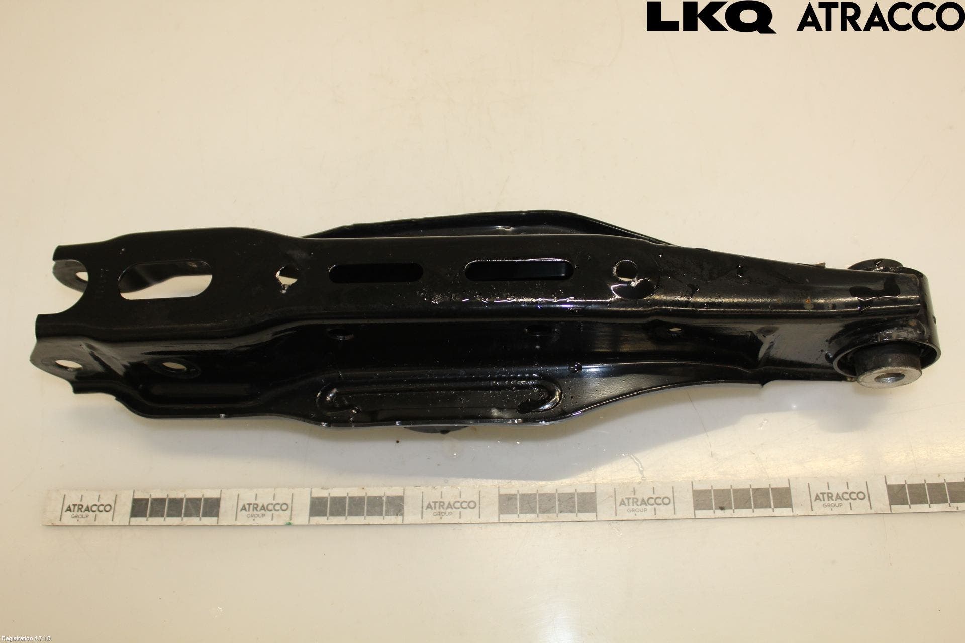 Audi Q4 E-TRON FZ 22- Bärarm Bak Höger